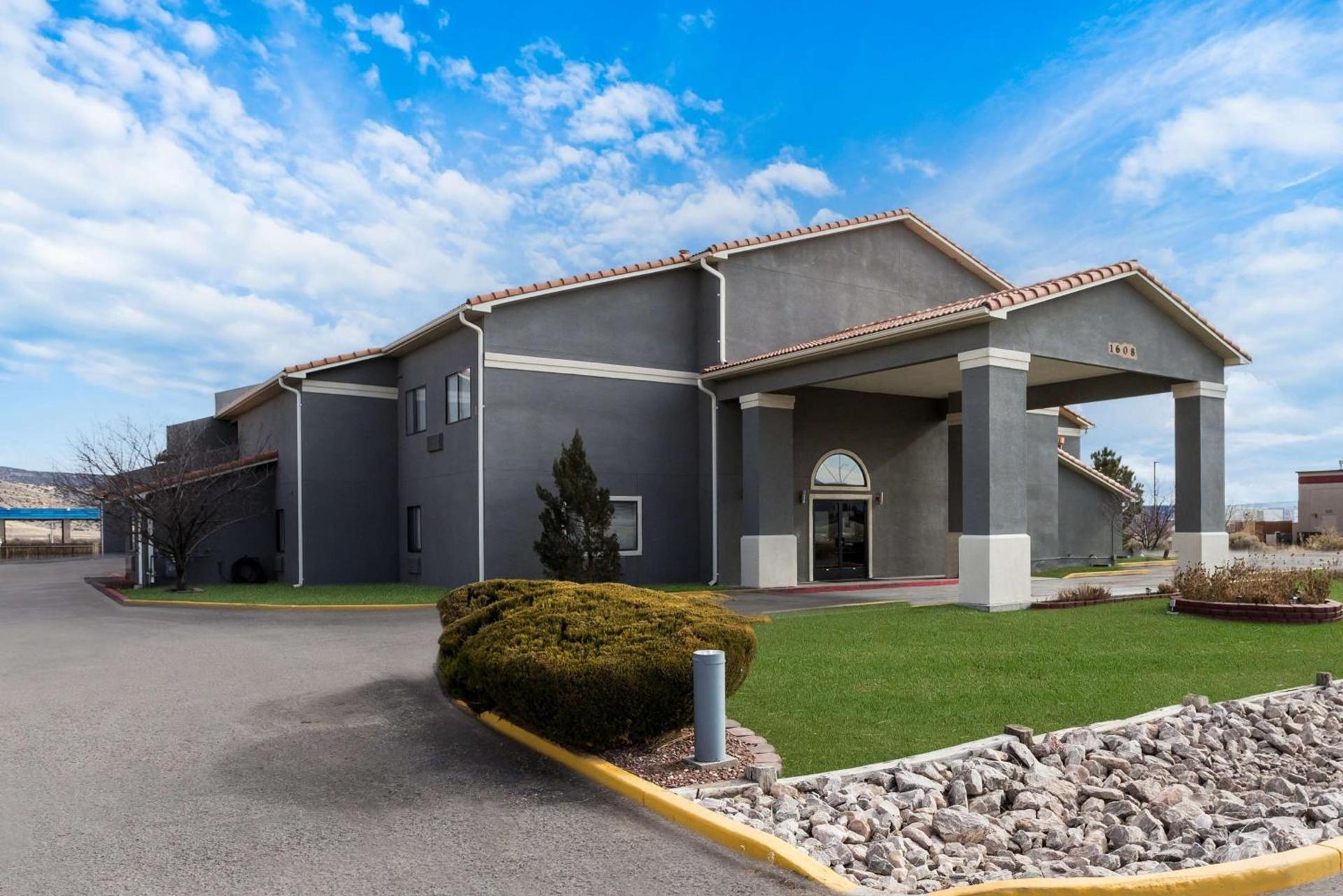 SureStay Hotel by Best Western Grants photo 11