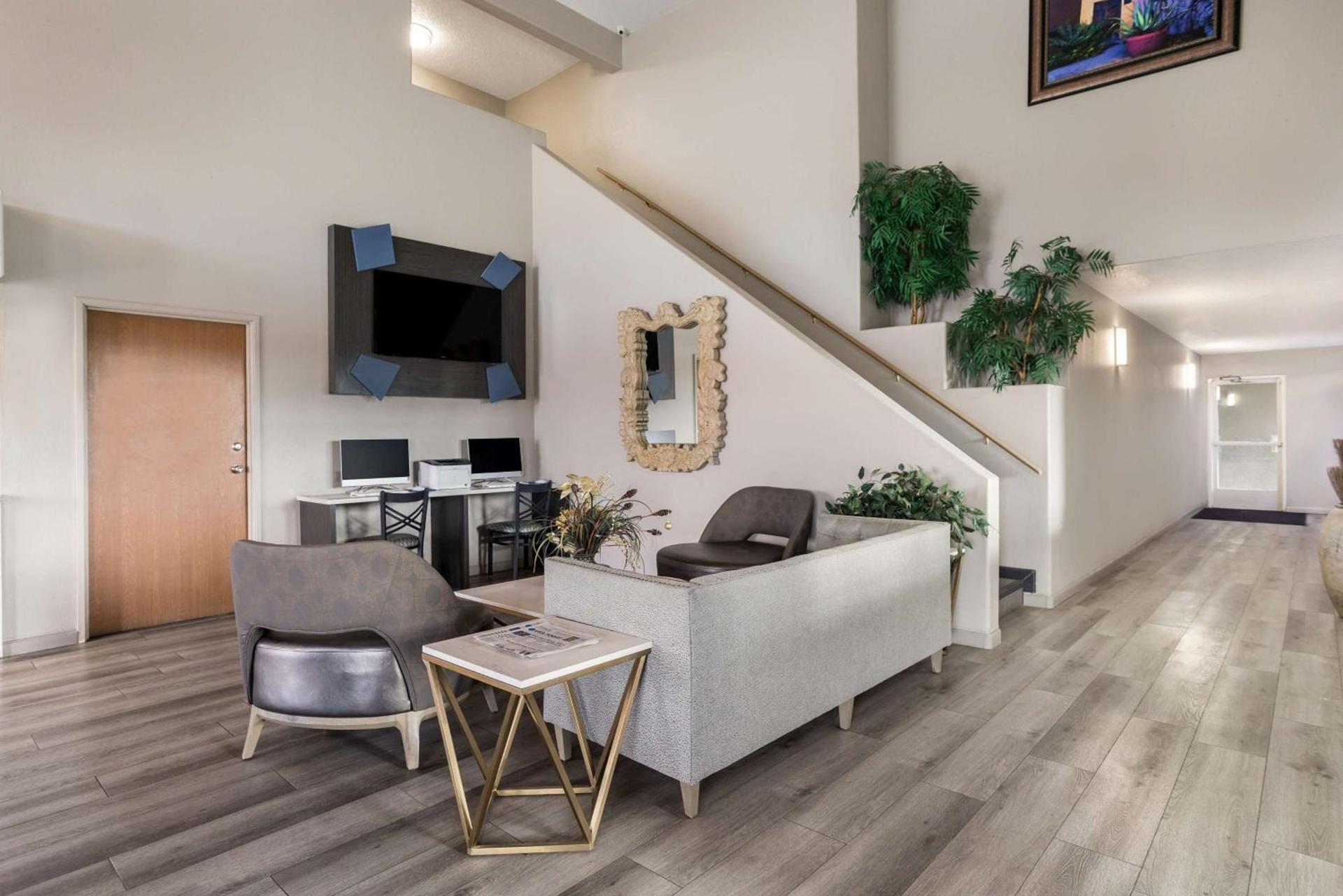SureStay Hotel by Best Western Grants photo 2