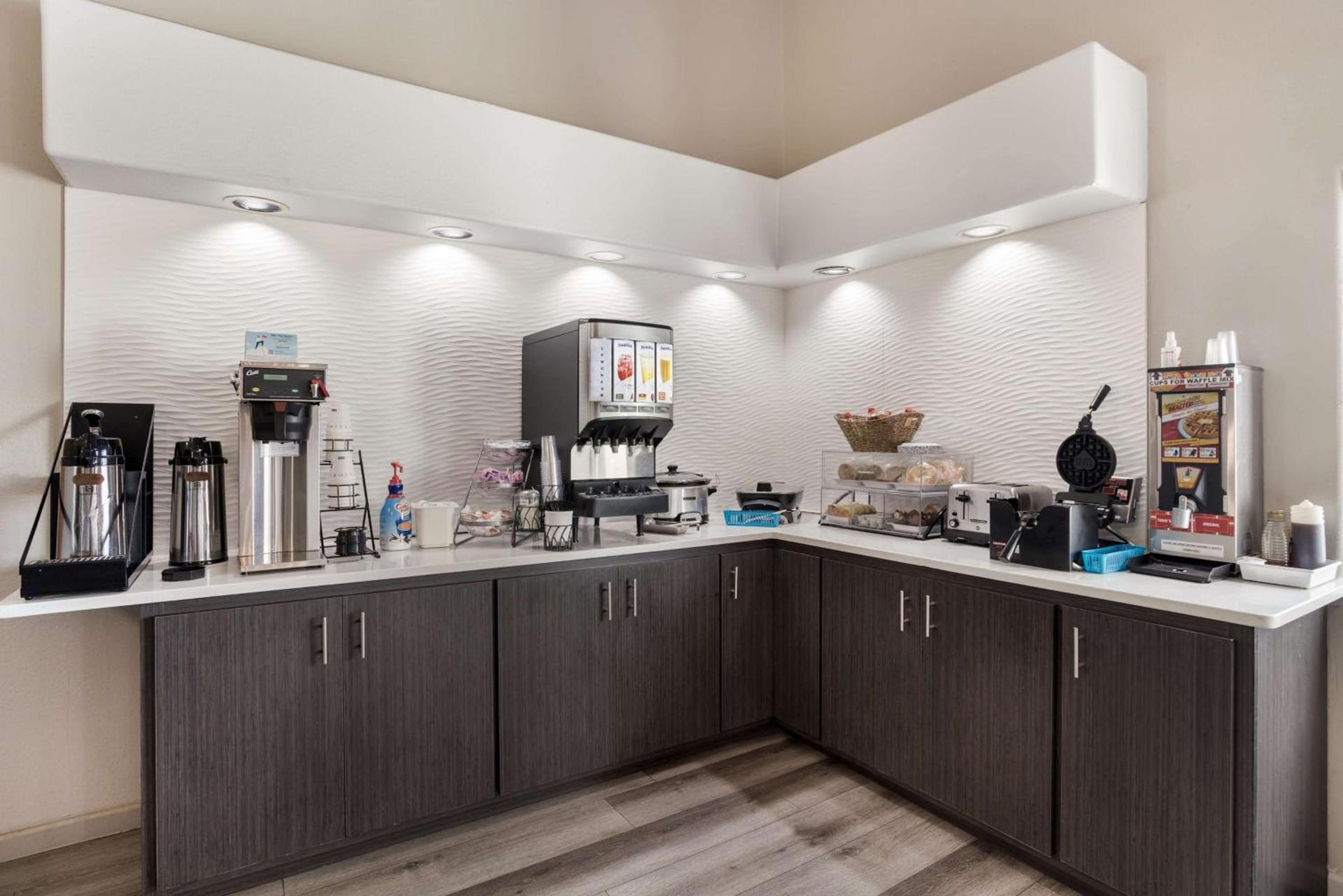 SureStay Hotel by Best Western Grants photo 26