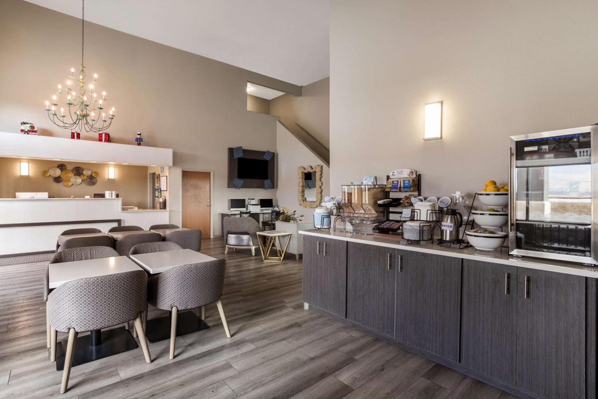 SureStay Hotel by Best Western Grants photo 27