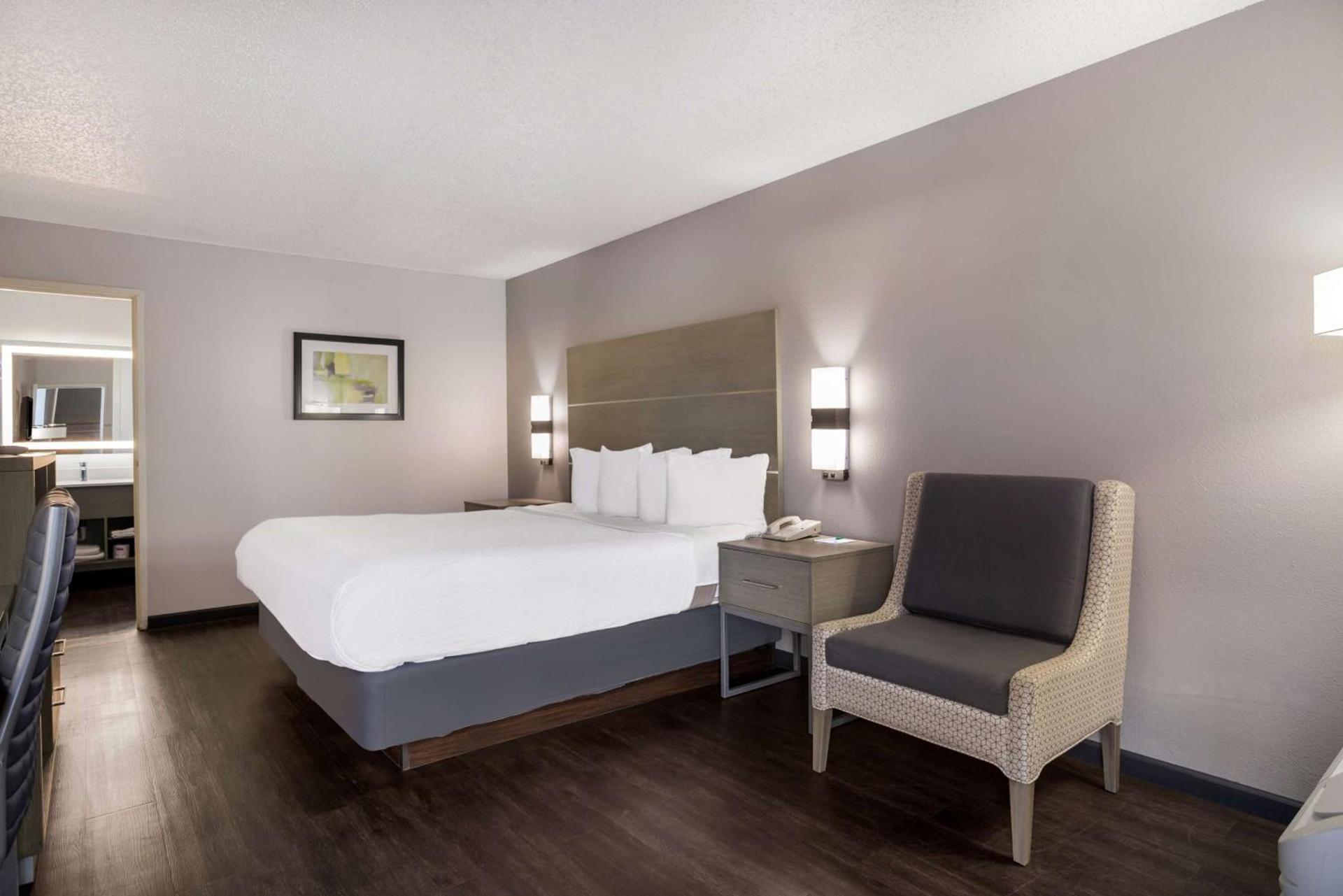 SureStay Hotel by Best Western Grants photo 14