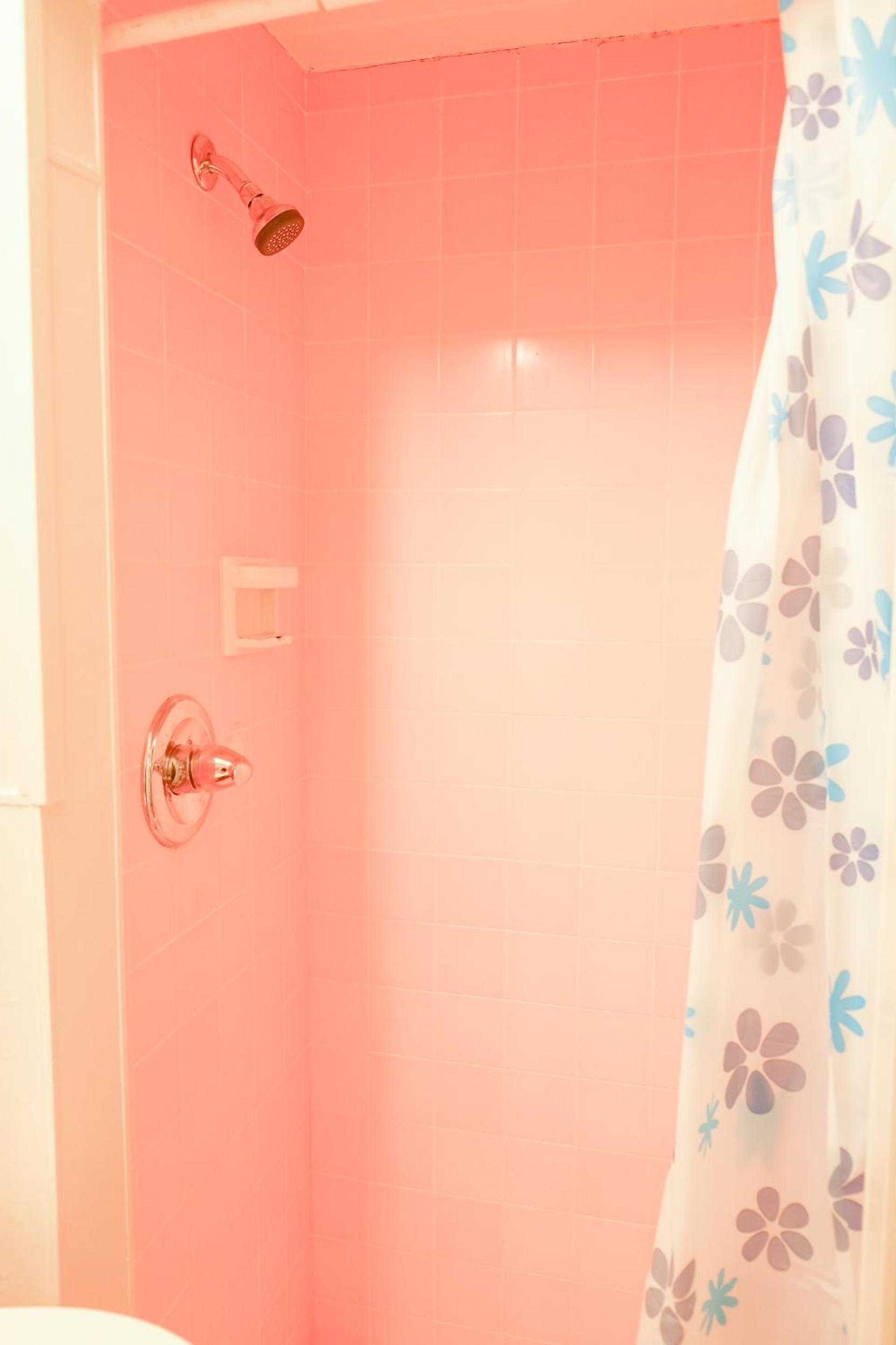 Sherwood Arms Motel photo 83