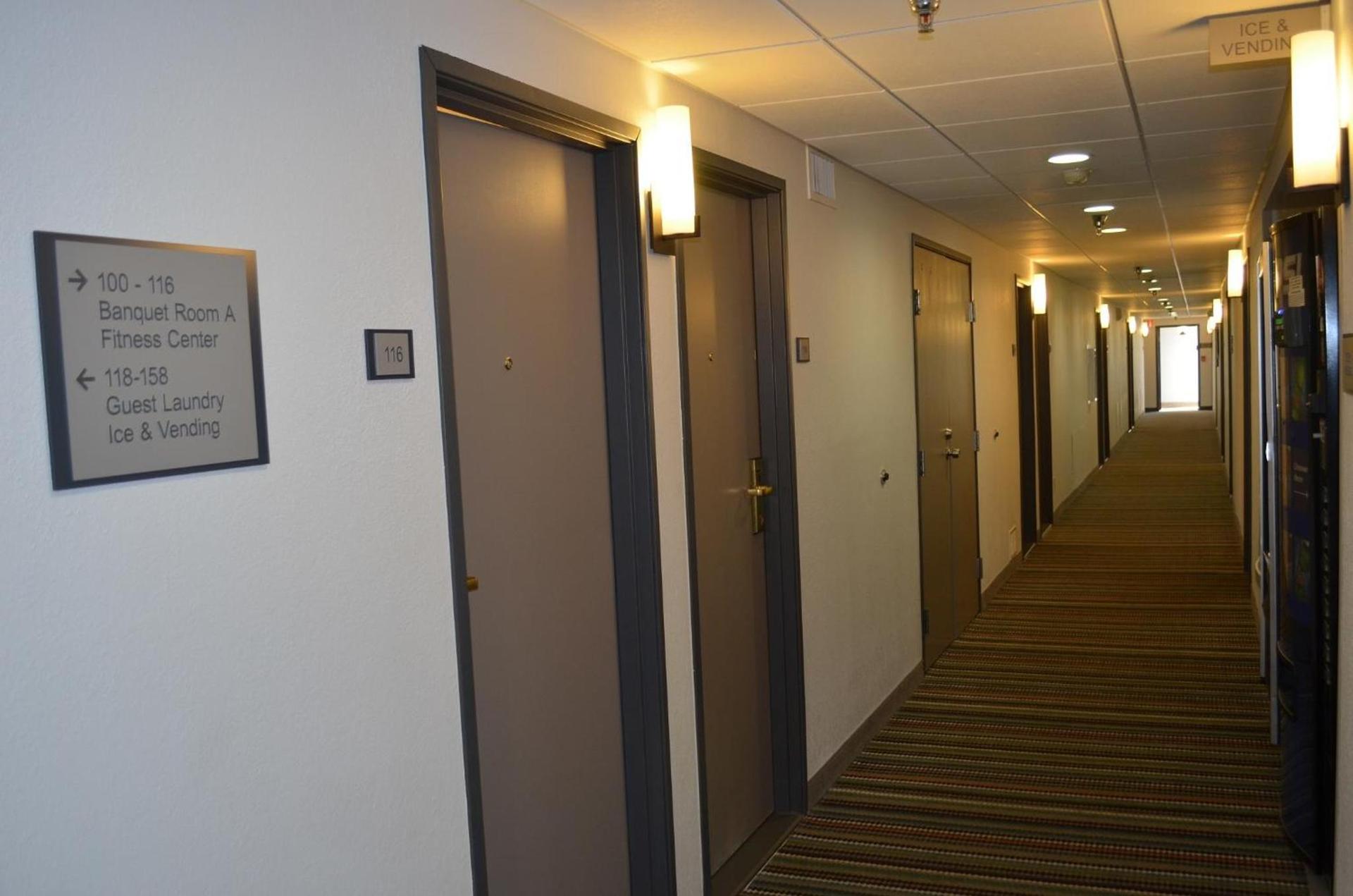 Country Inn & Suites by Radisson, Frederick, MD photo 33