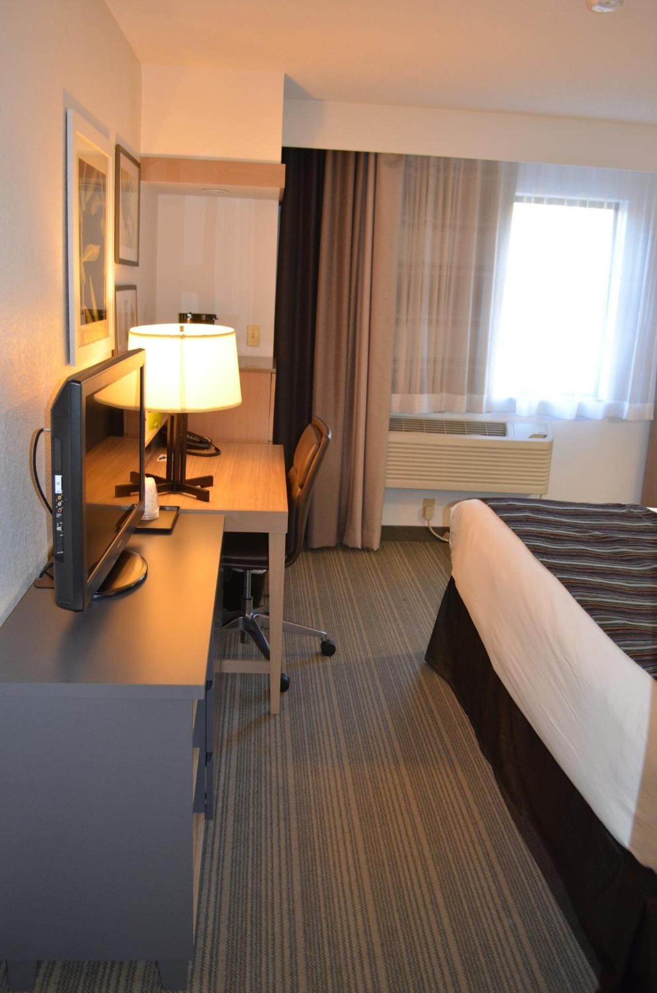 Country Inn & Suites by Radisson, Frederick, MD photo 27