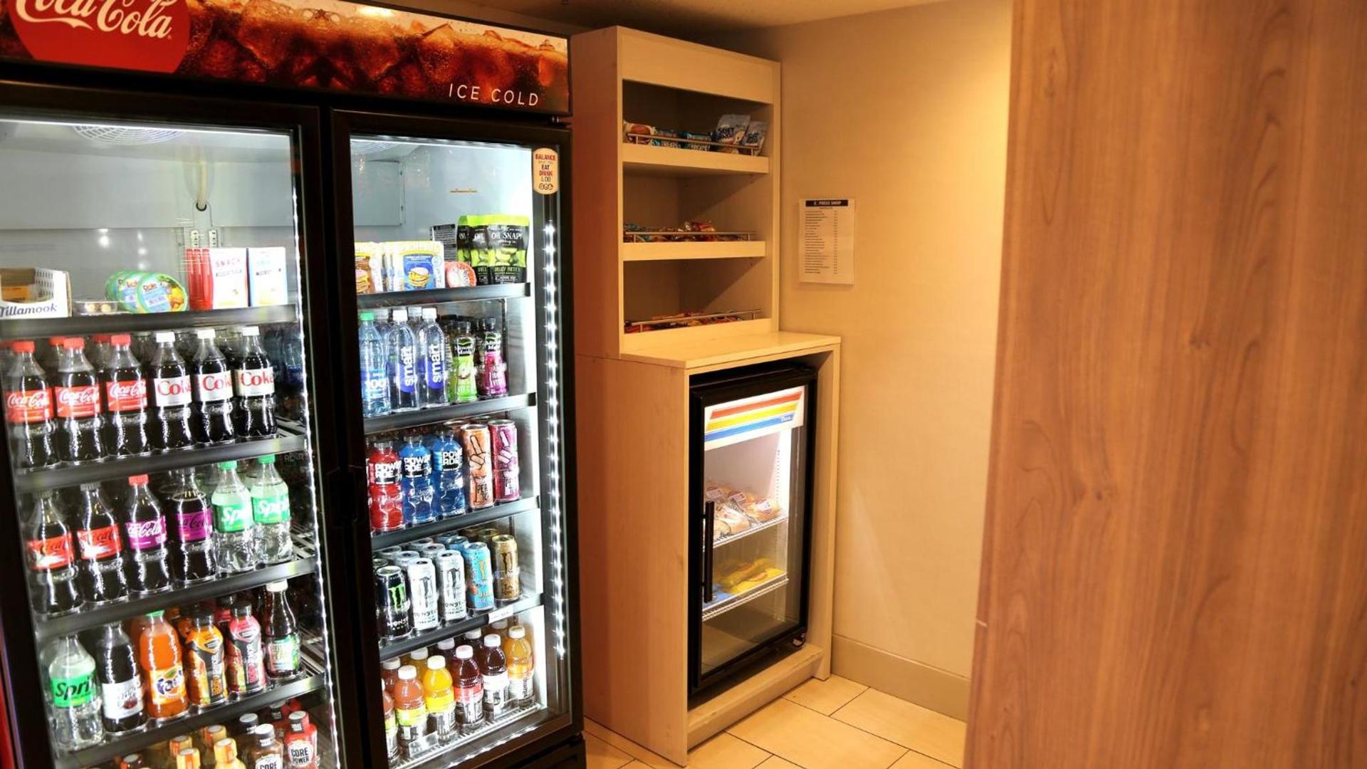 Holiday Inn Express Newberg - Wine Country by IHG photo 21