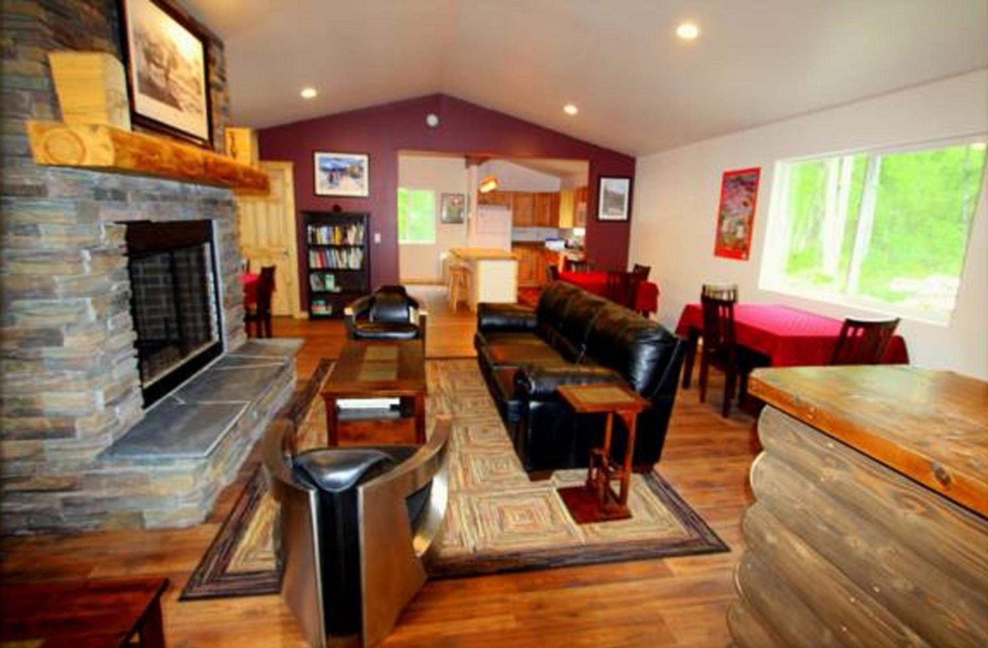 Talkeetna Wilderness Lodge & Cabin Rentals photo 34