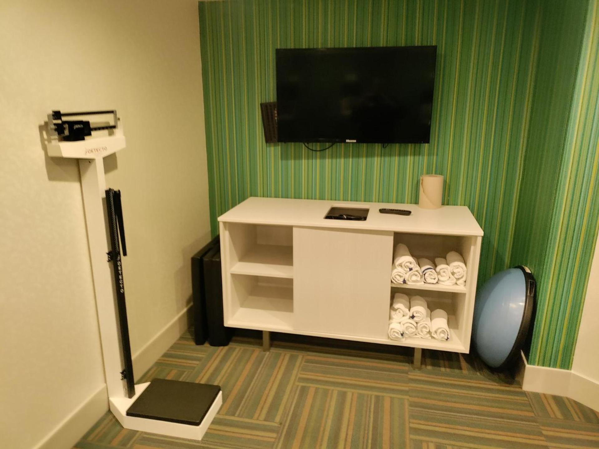 Holiday Inn Express Newberg - Wine Country by IHG photo 30