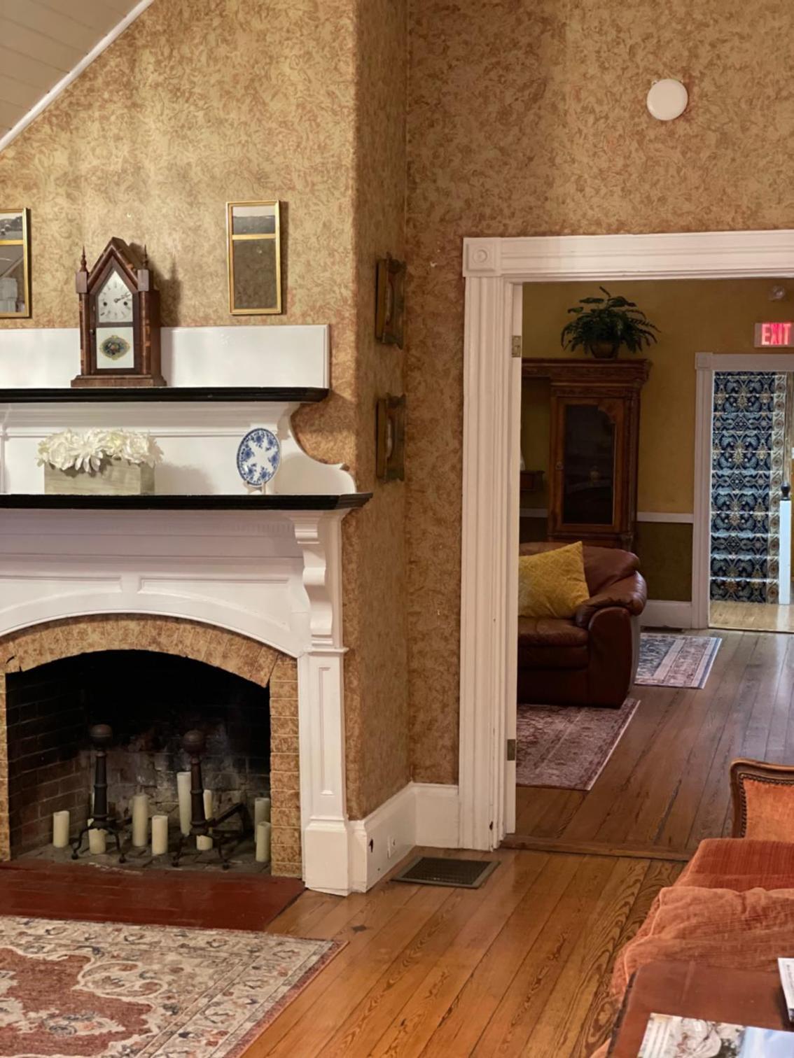 Central House Inn photo 60