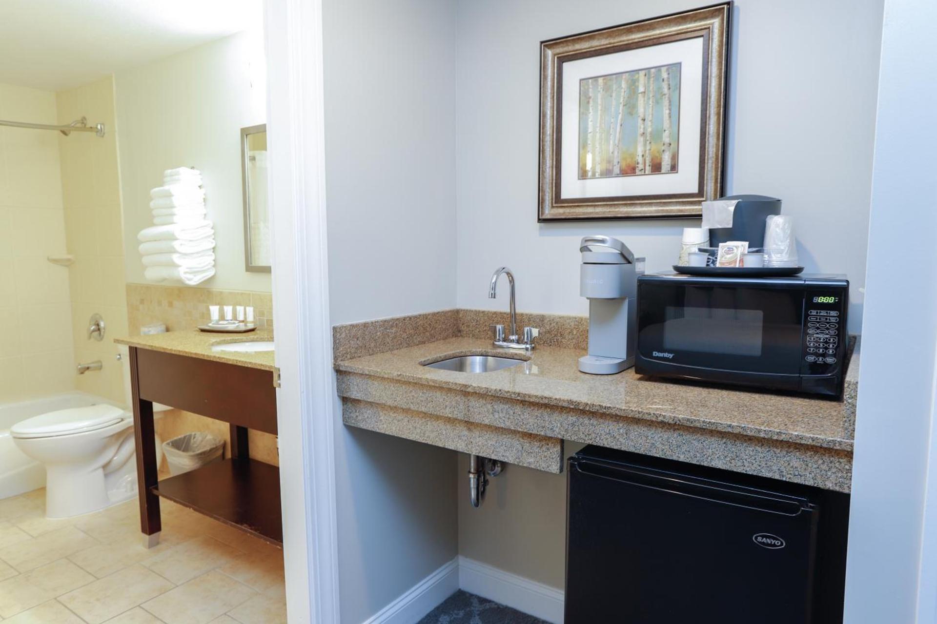 Golden Apple Inn photo 20