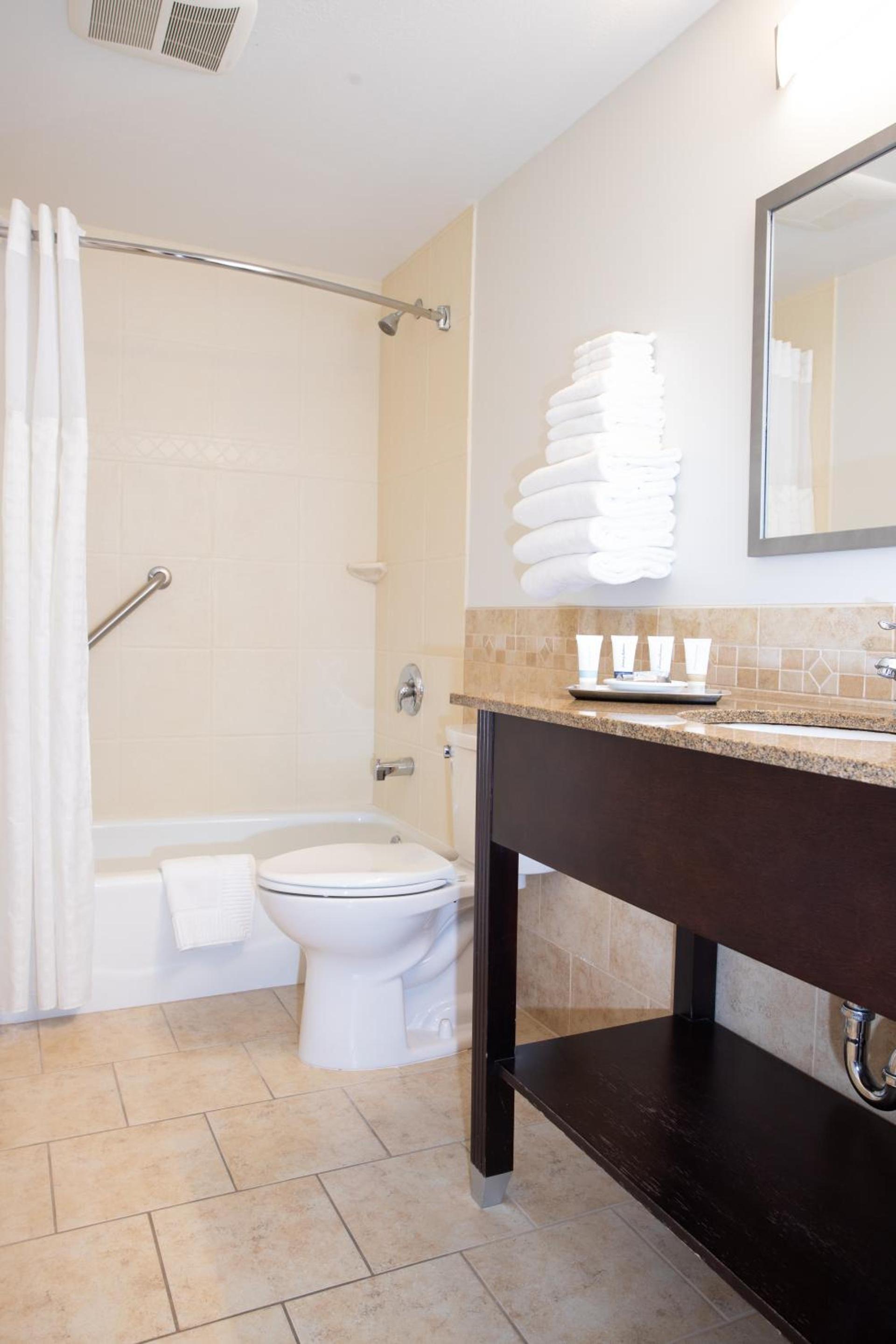 Golden Apple Inn photo 18