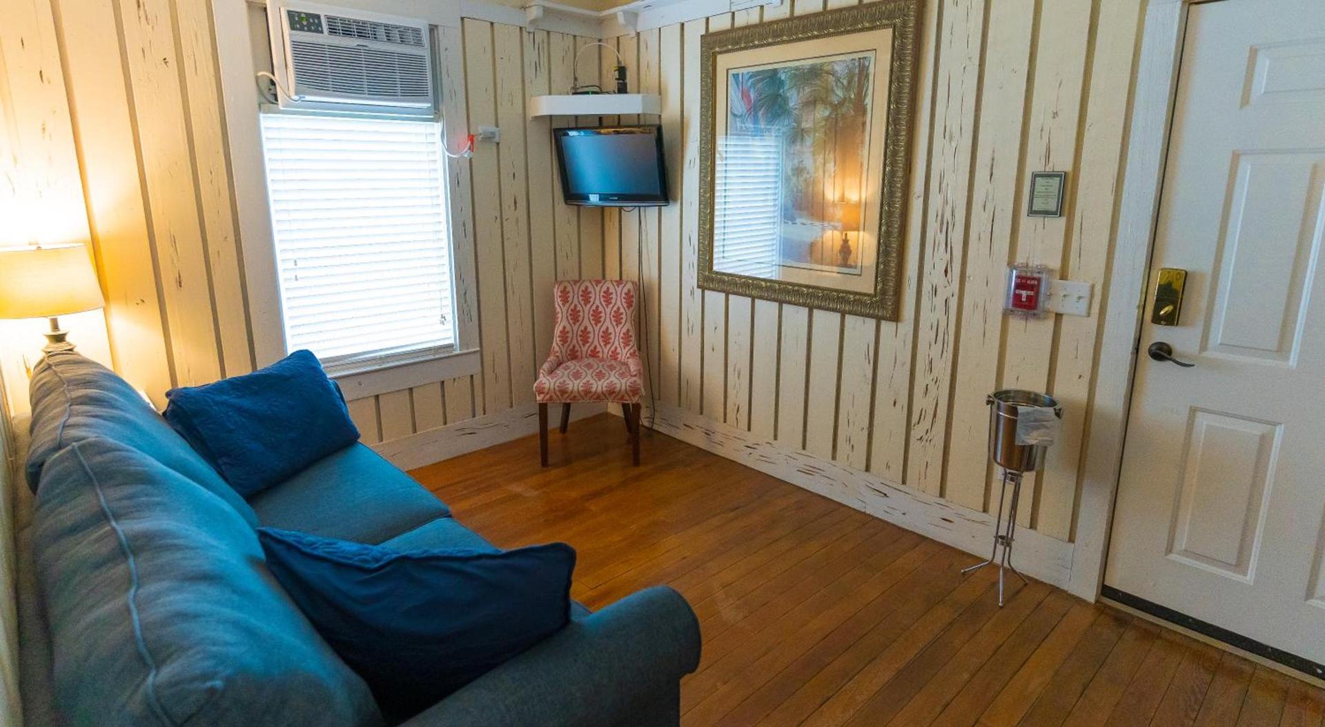 The Heirloom Inn Mount Dora photo 61