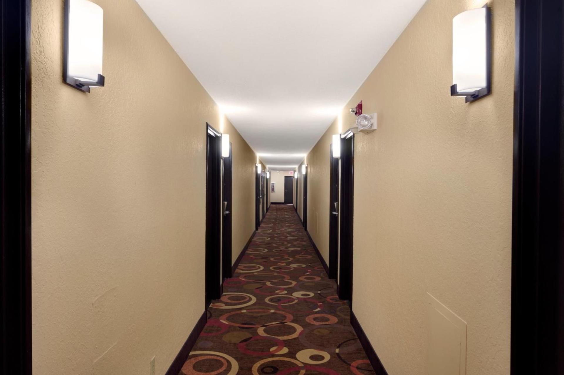 Super 8 by Wyndham Joplin photo 27