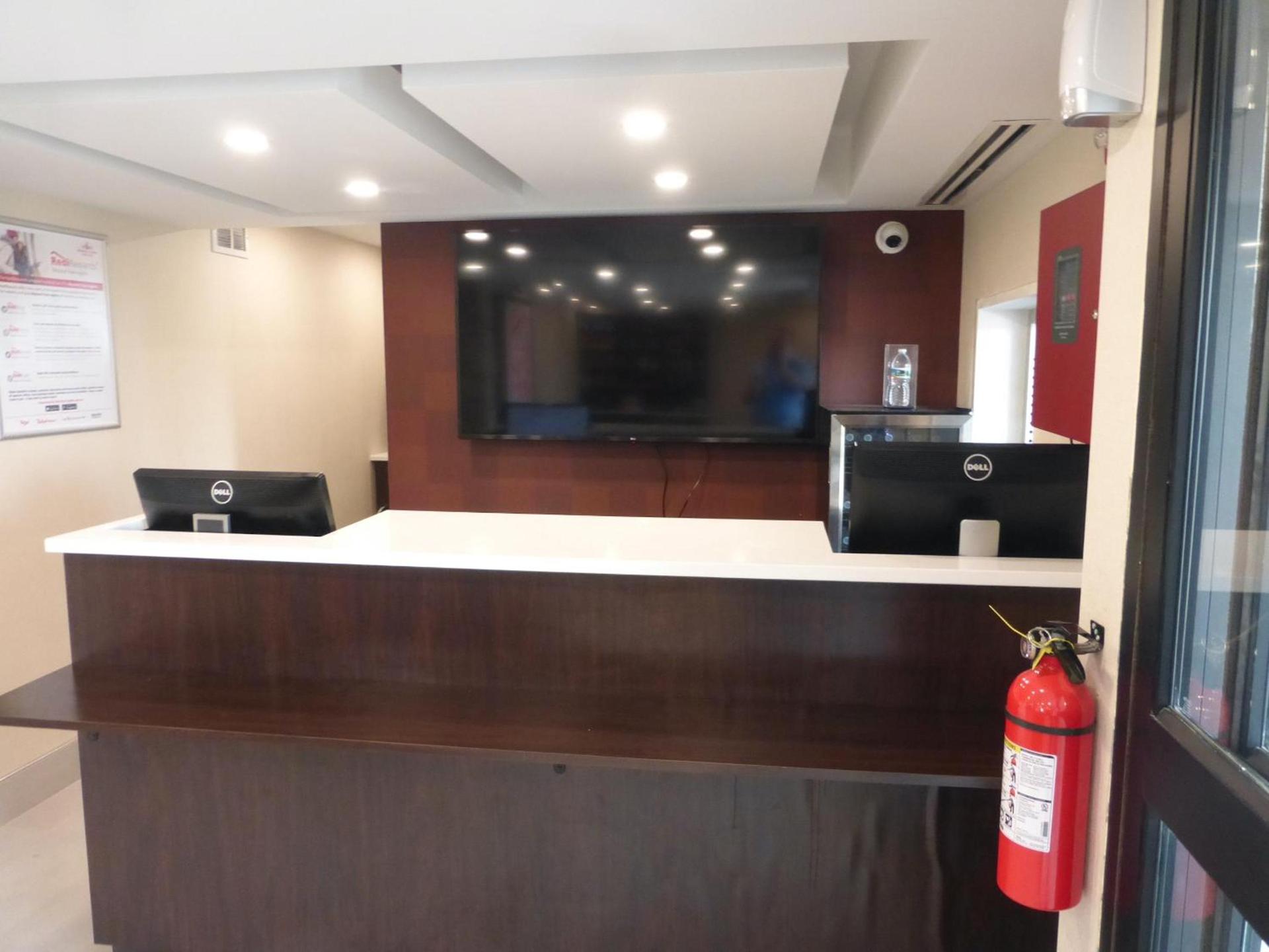 Red Roof Inn Bourbonnais photo 4