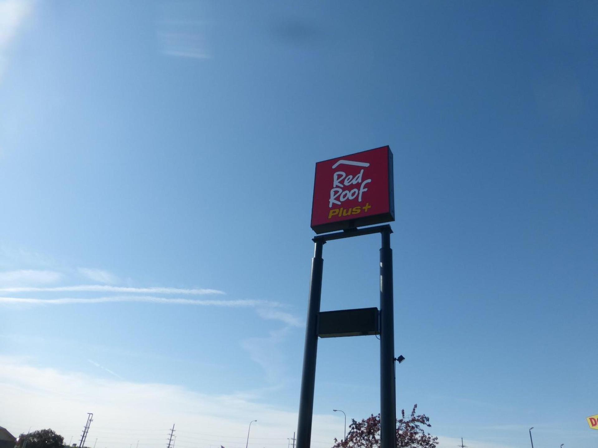 Red Roof Inn Bourbonnais photo 2