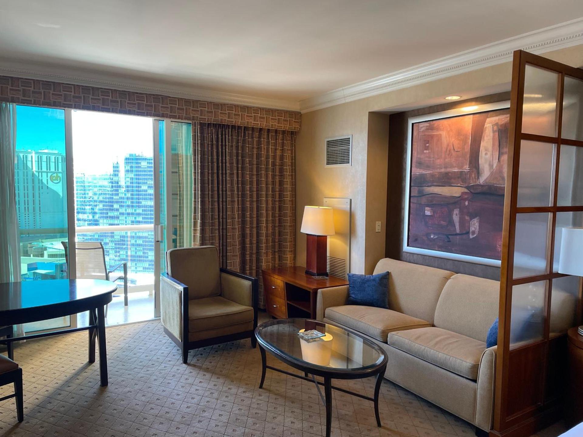 MGM SIGNATURE - Strip View Suite- FREE valet parking photo 6