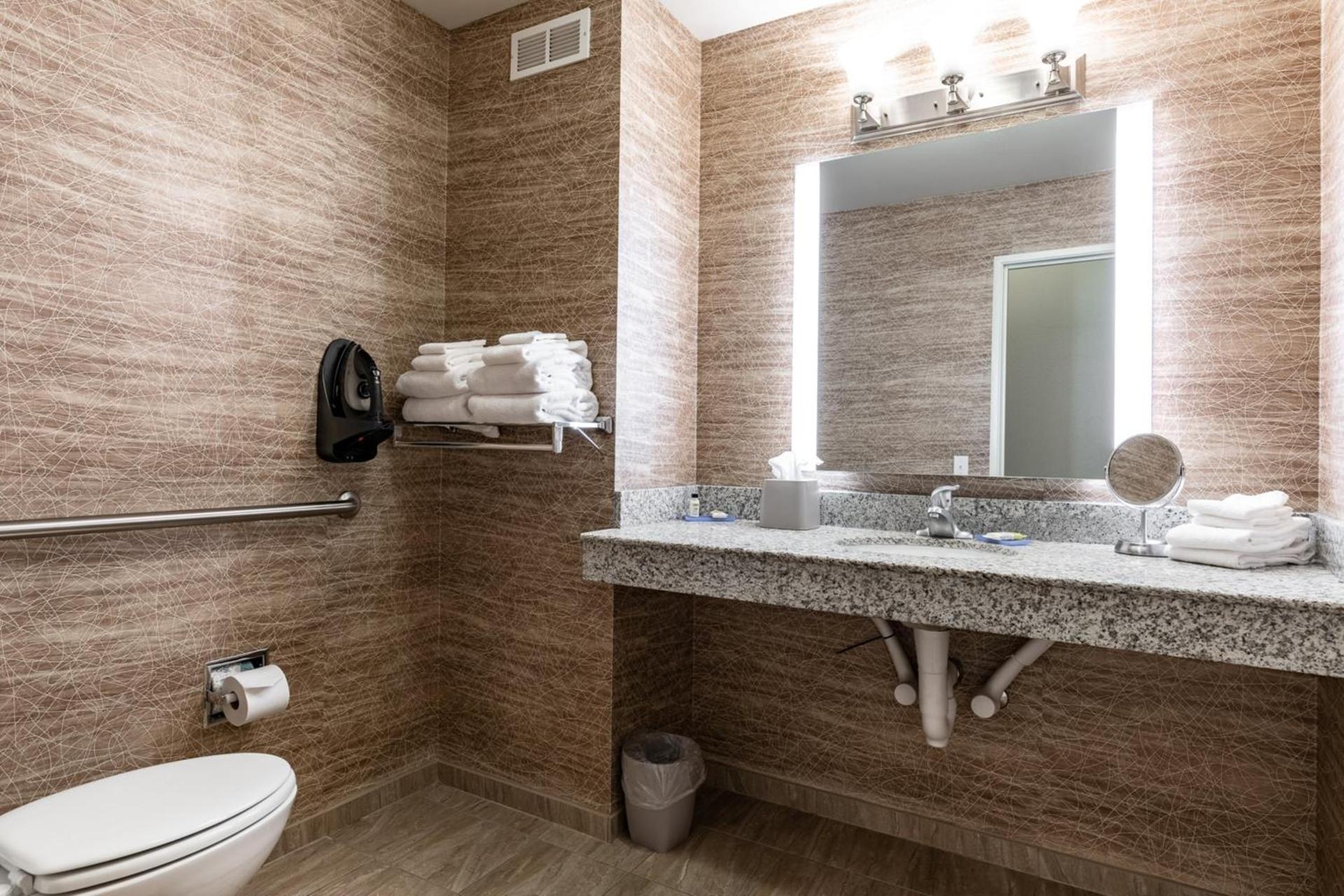 Holiday Inn Express & Suites Ironton by IHG photo 10