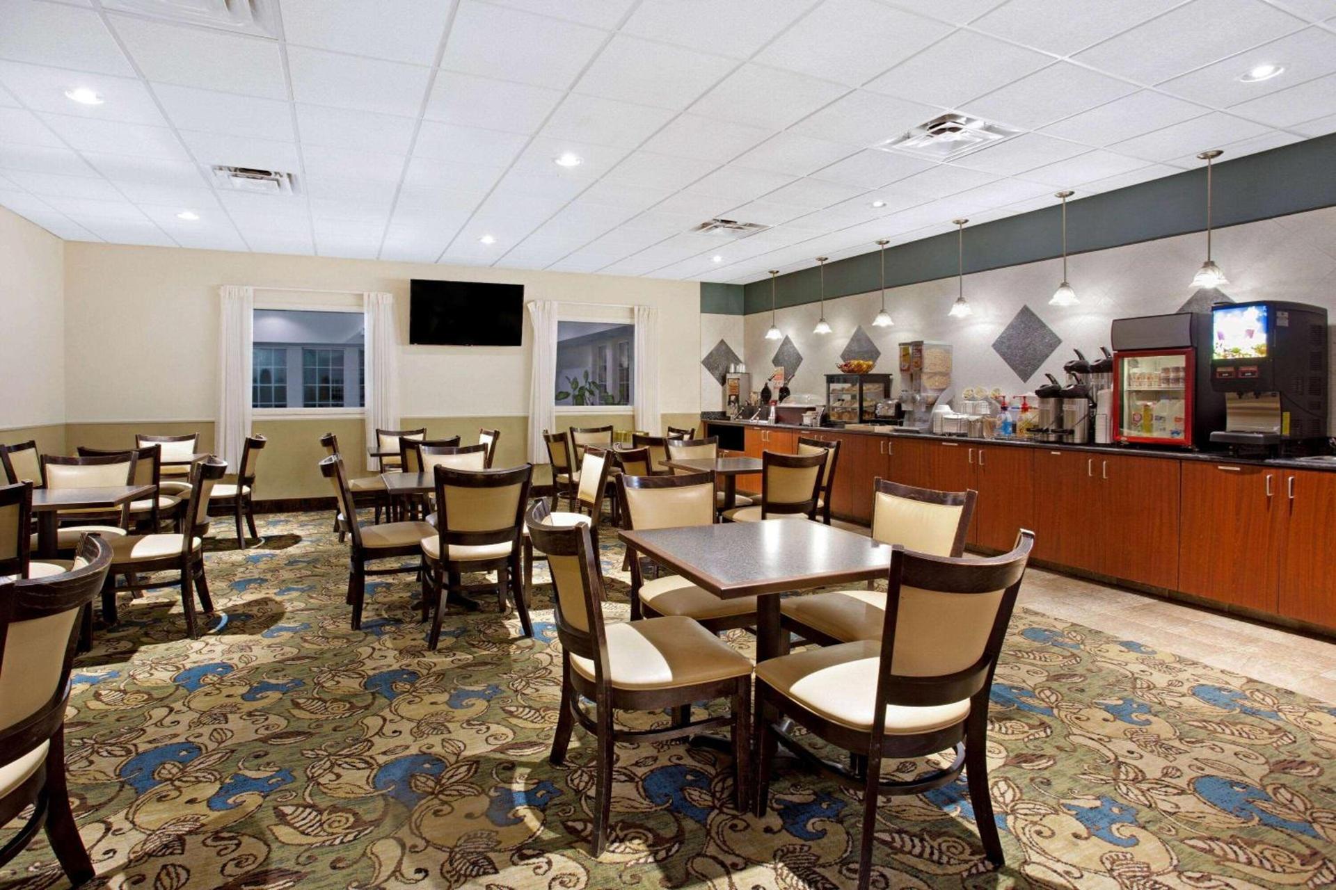 La Quinta by Wyndham Stonington-Mystic Area photo 27