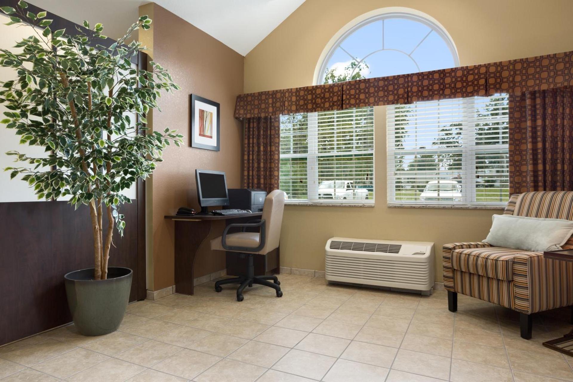 Microtel Inn and Suites Carrollton photo 22