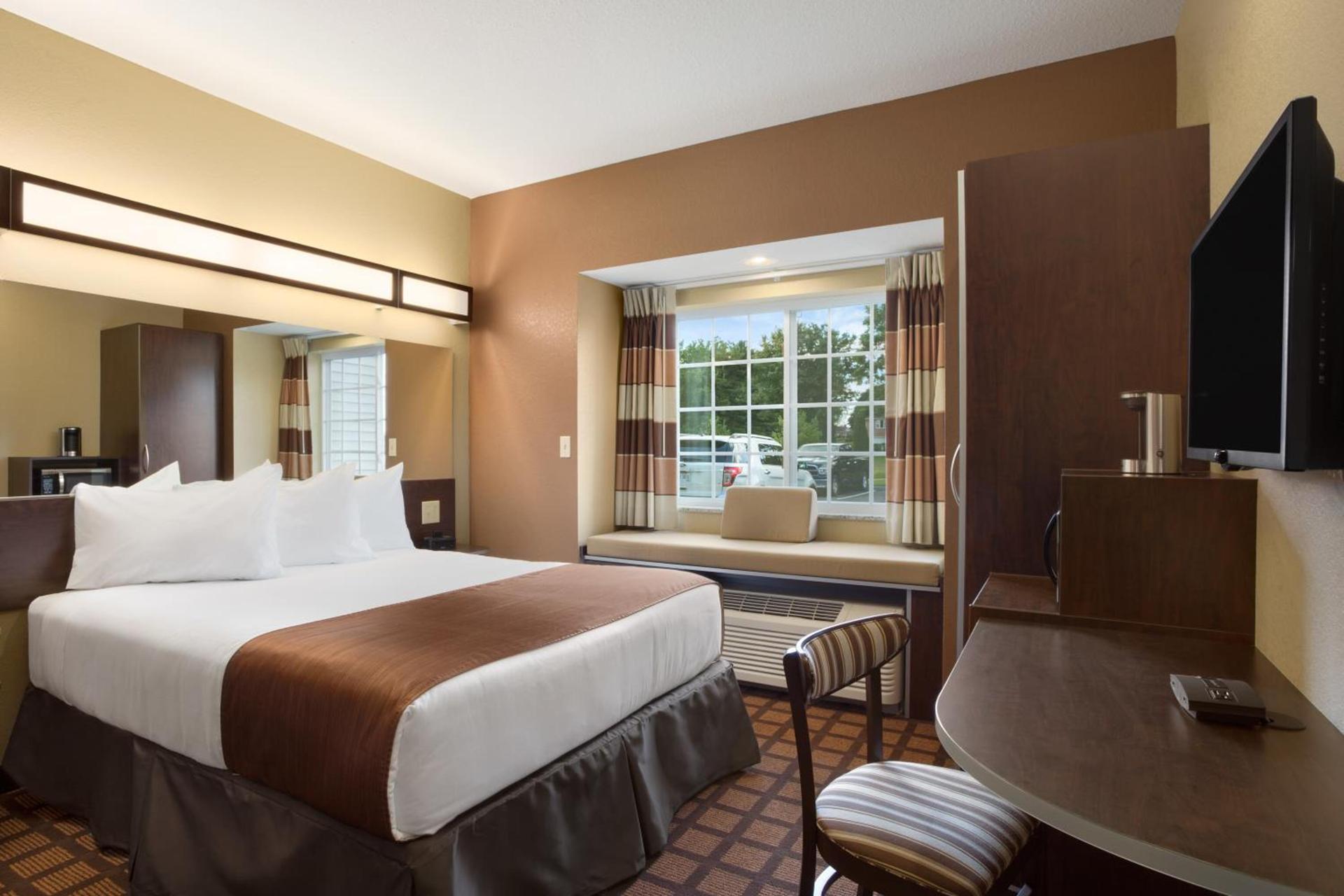 Microtel Inn and Suites Carrollton photo 29
