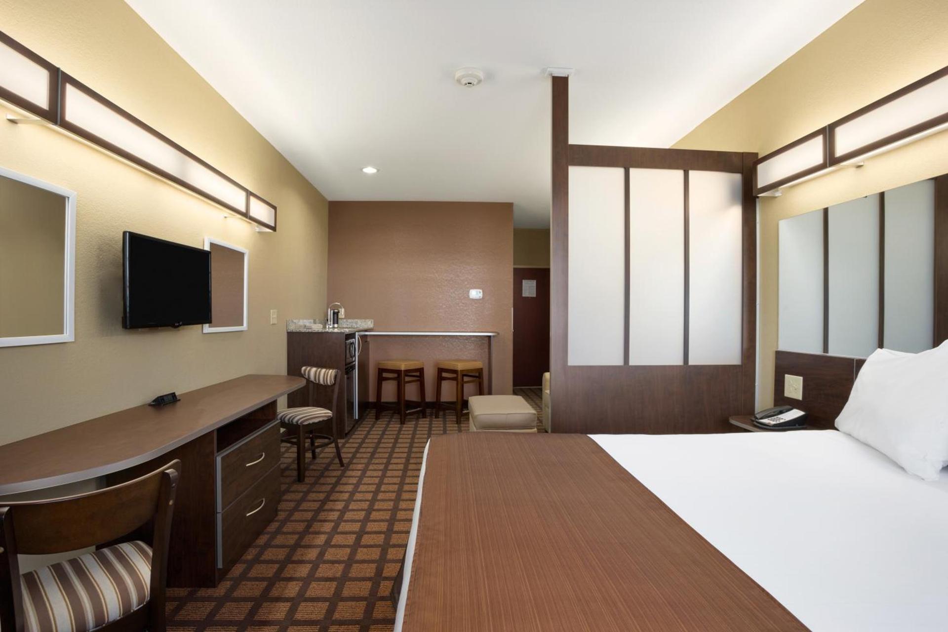Microtel Inn and Suites Carrollton photo 30