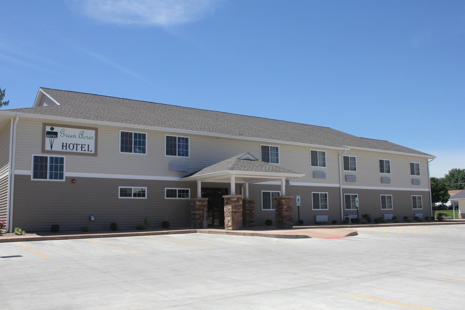 Green Acres Hotel — hotel in Pittsfield