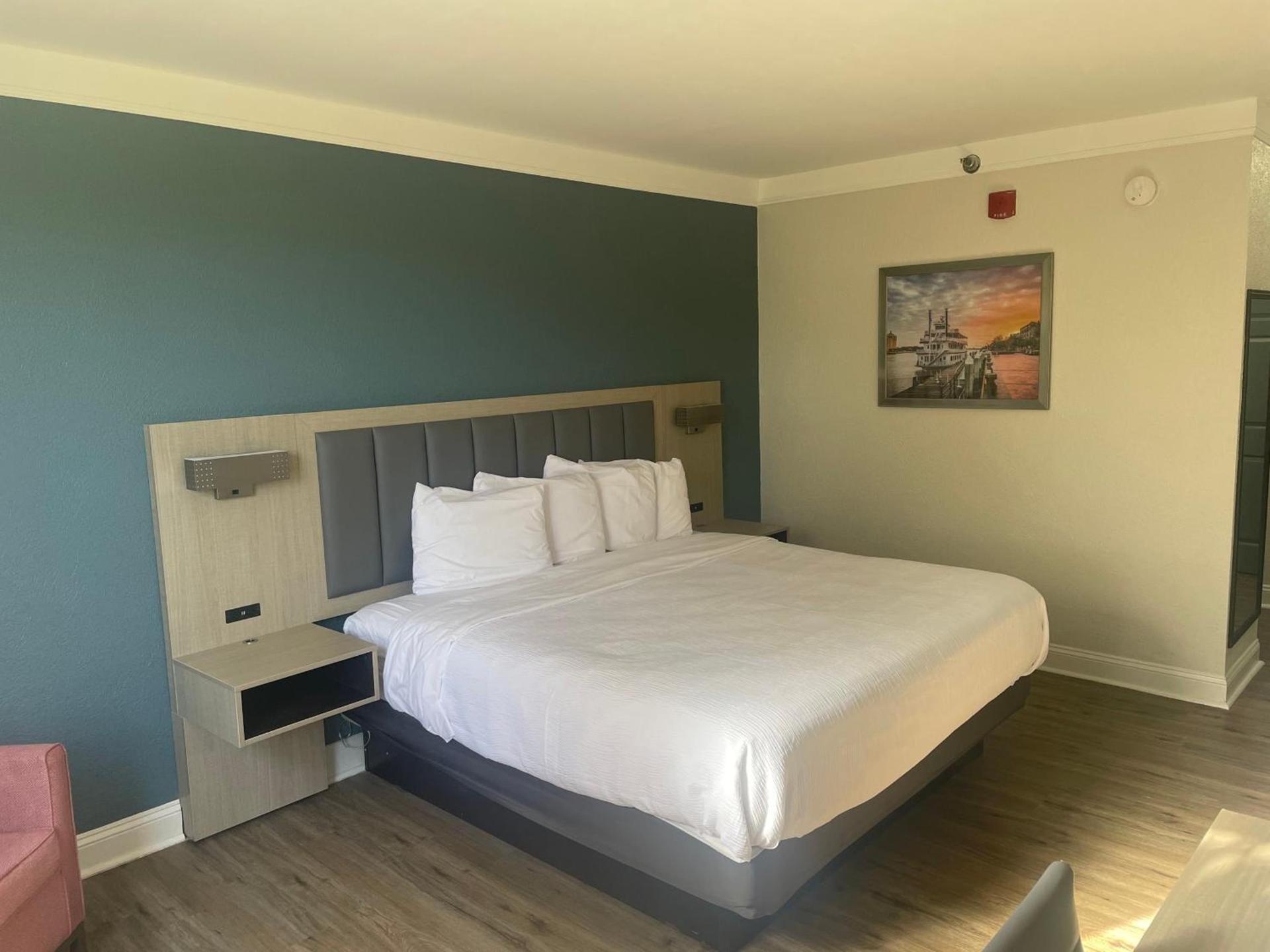 Wingate by Wyndham Savannah Gateway photo 8