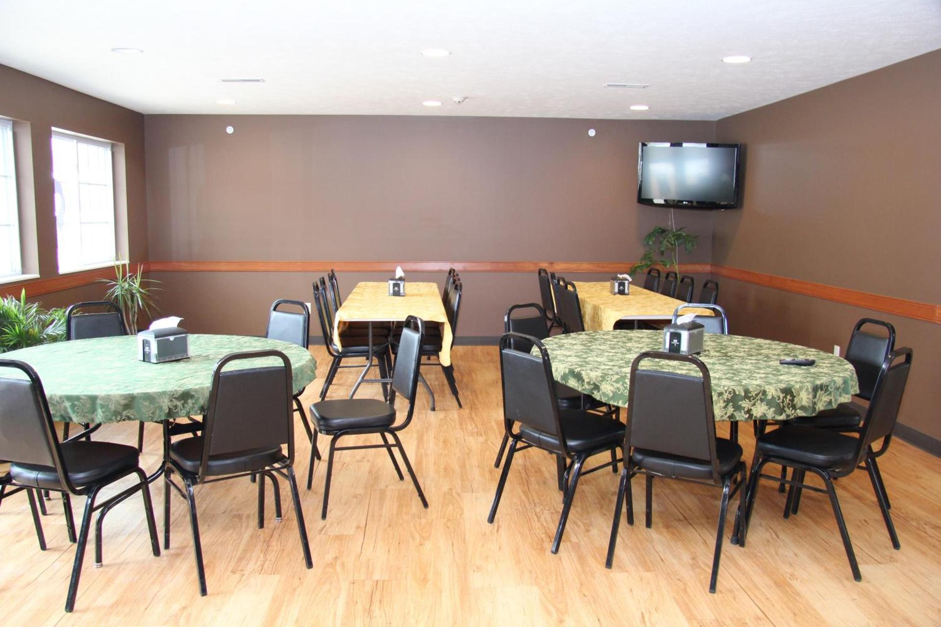 Green Acres Hotel photo 13