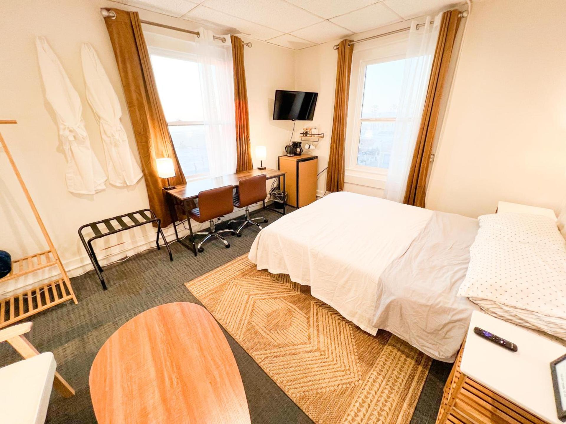 ITH Hermosa Beach Surf Hostel LAX photo 6