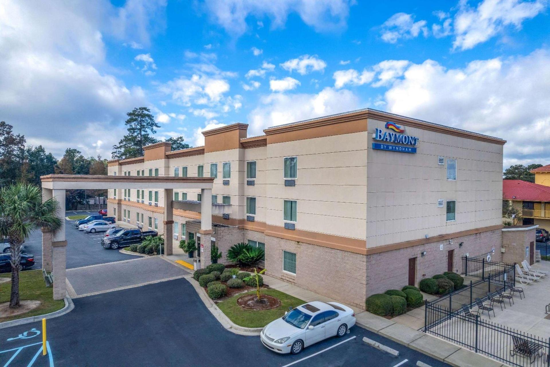 Baymont by Wyndham Savannah I-95 photo 2