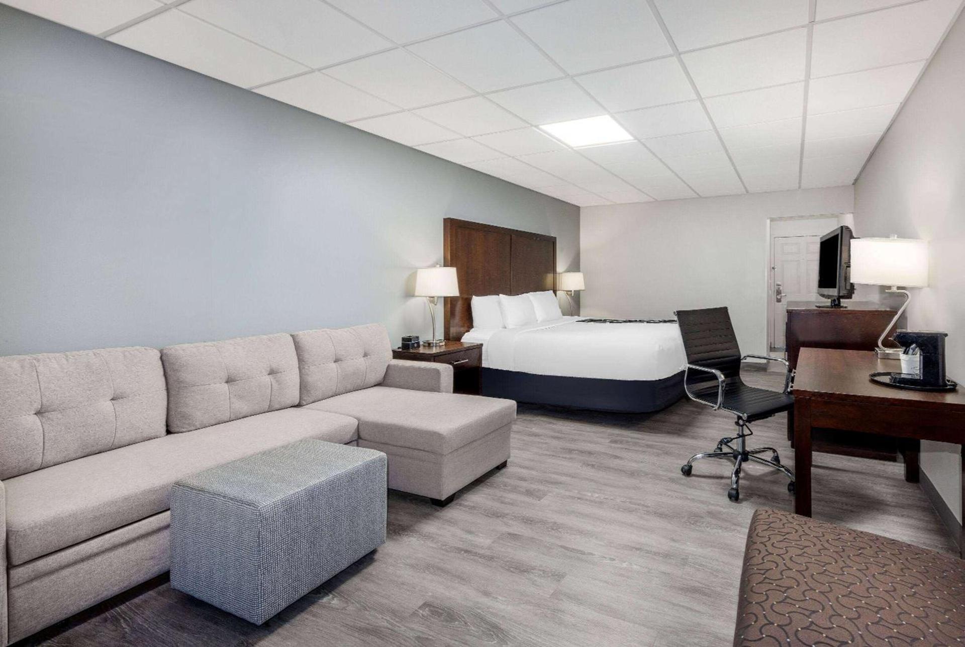 La Quinta Inn by Wyndham Lynnwood photo 22
