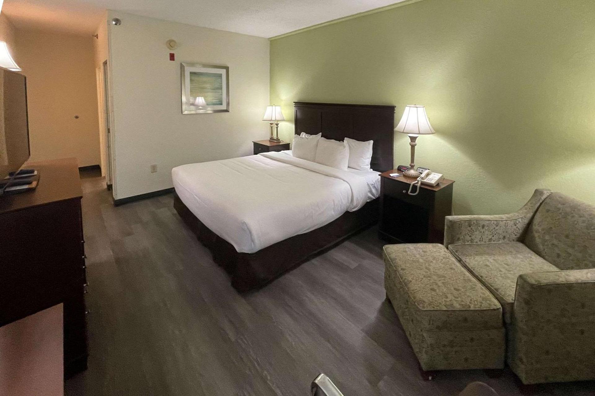 Comfort Inn Pinehurst - Southern Pines photo 12