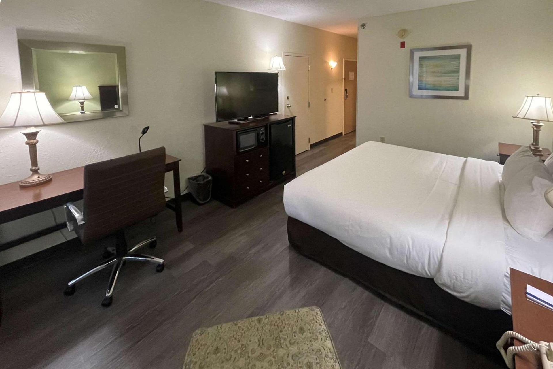 Comfort Inn Pinehurst - Southern Pines photo 13