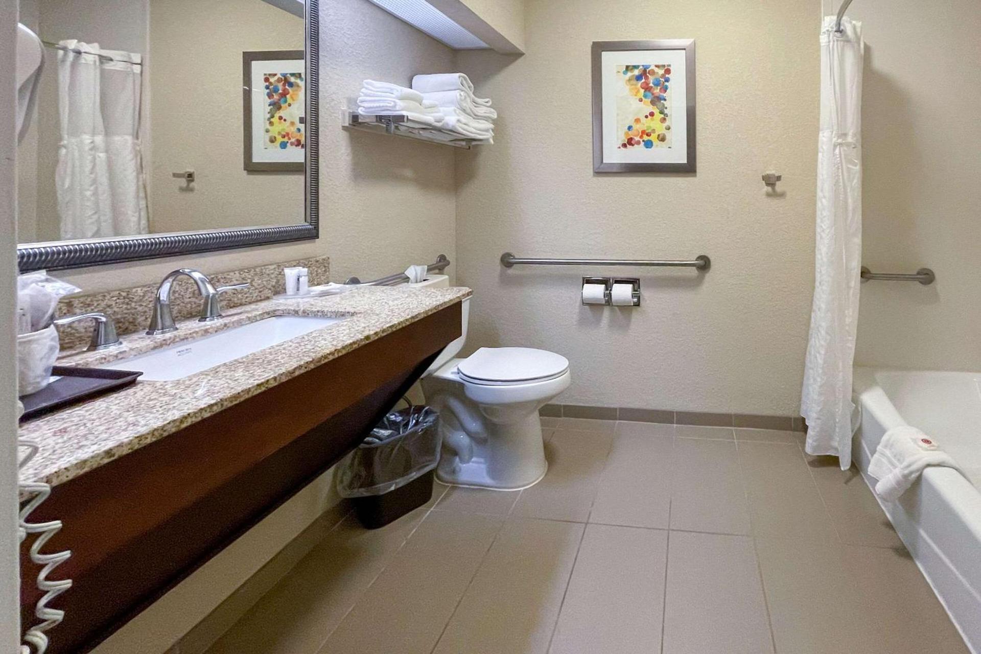 Comfort Inn Pinehurst - Southern Pines photo 19