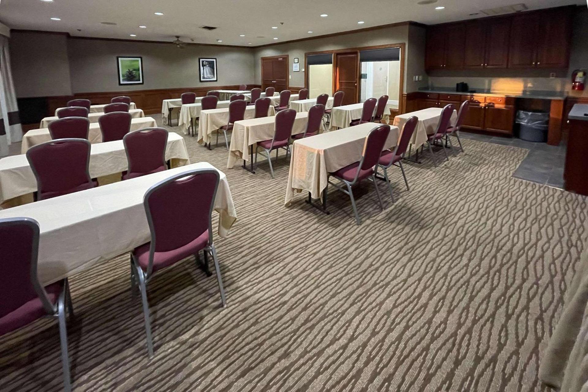 Comfort Inn Pinehurst - Southern Pines photo 62