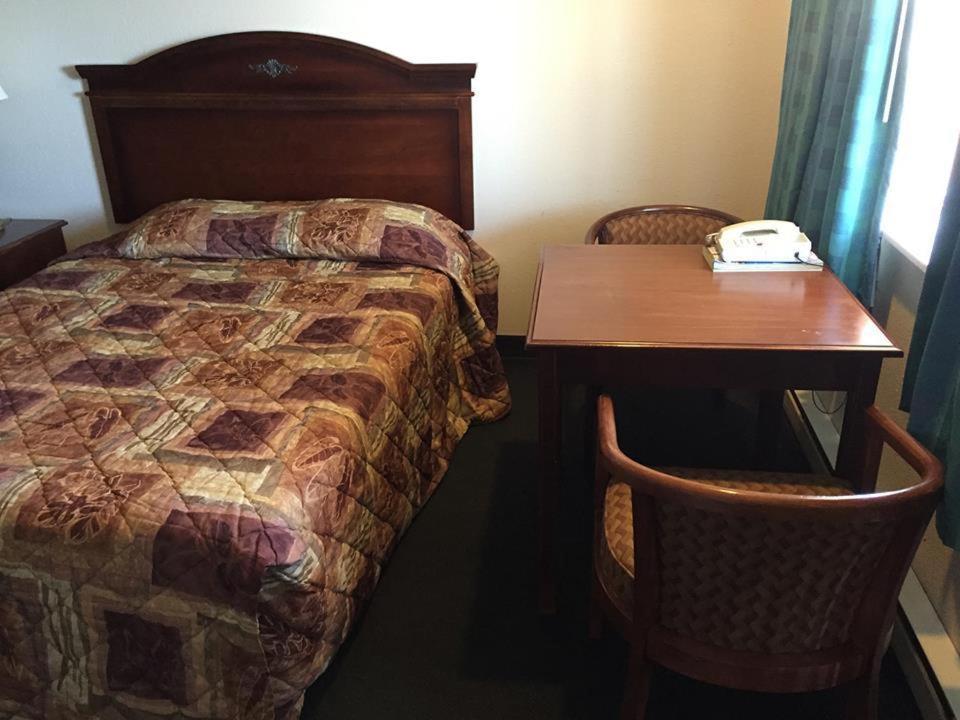 Summer Wind Budget Motel photo 22