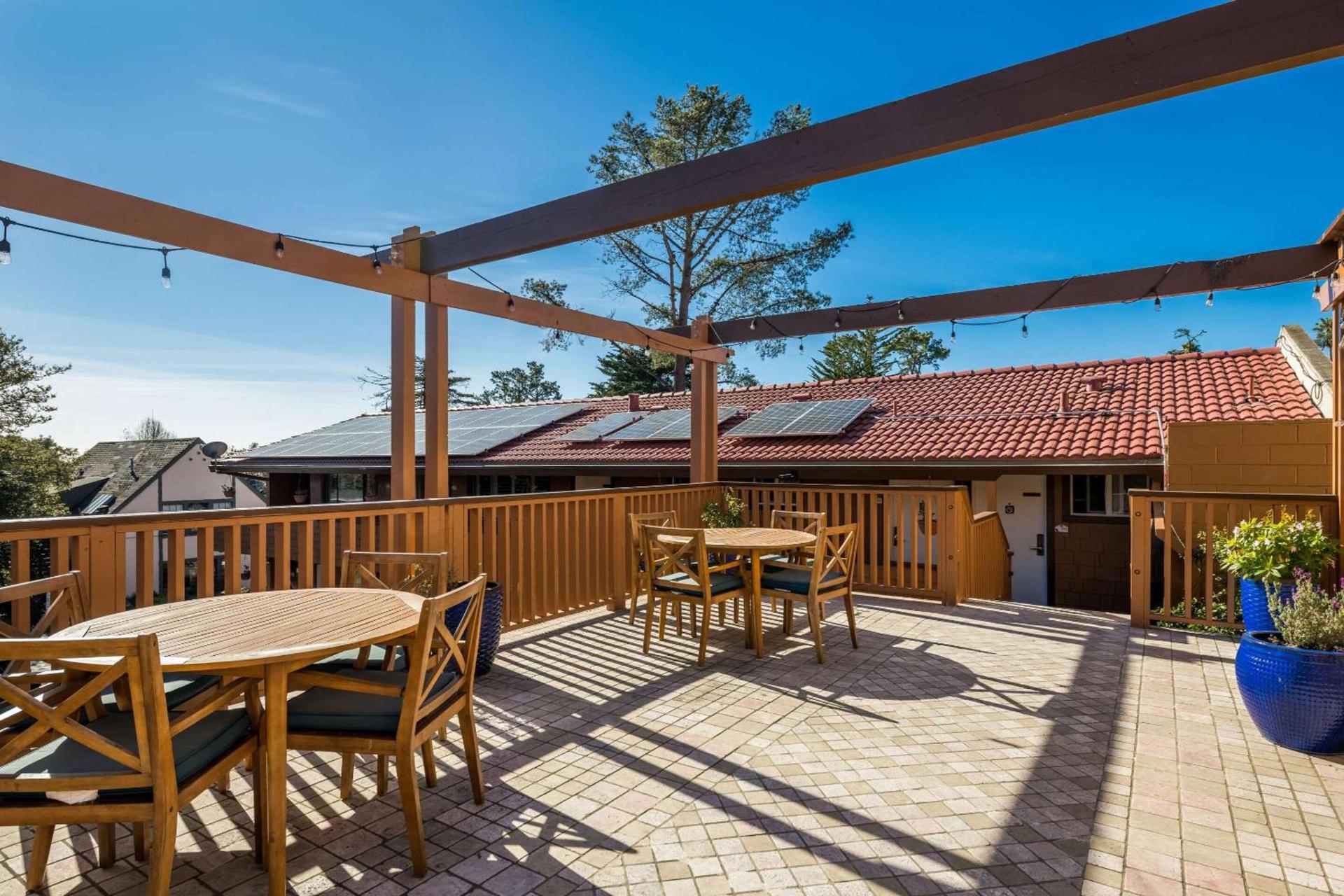 Clarion Collection Carmel Oaks Inn photo 5