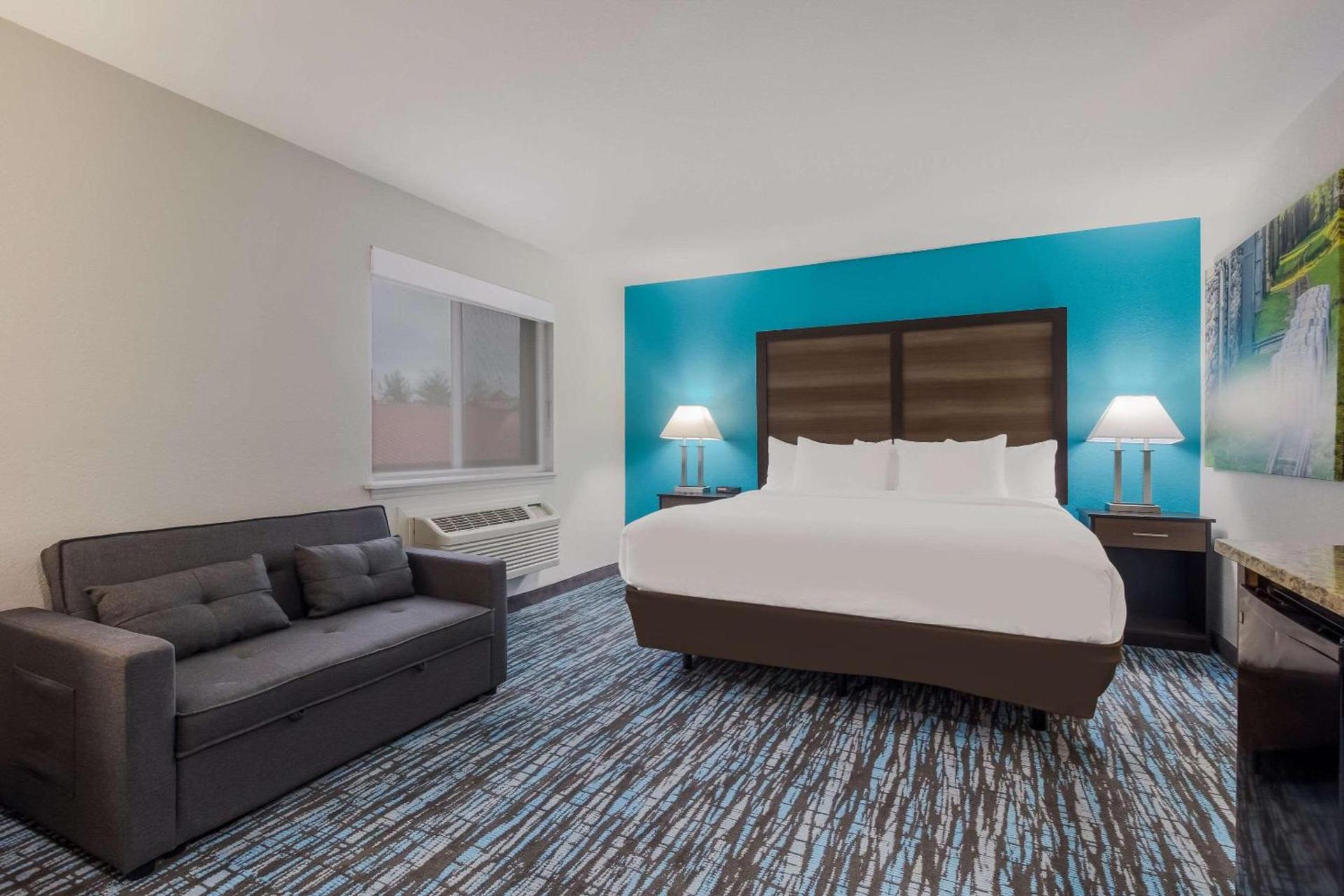 Clarion Pointe Harrodsburg-Danville photo 22