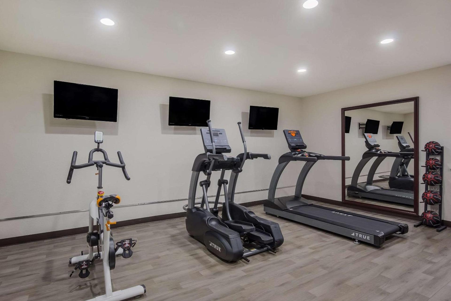 Clarion Pointe Harrodsburg-Danville photo 27