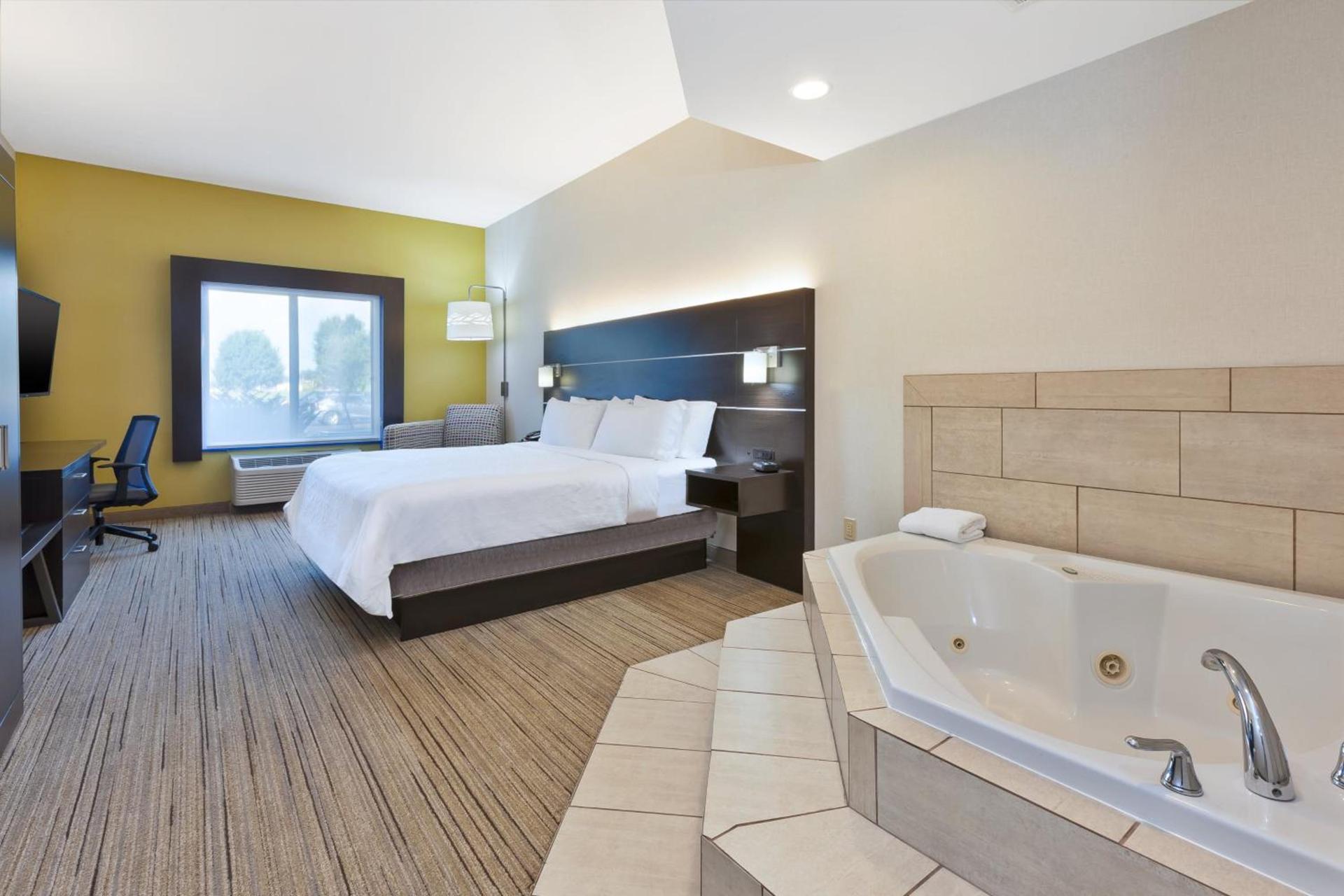 Holiday Inn Express Hotel & Suites Cleveland-Richfield by IHG photo 23