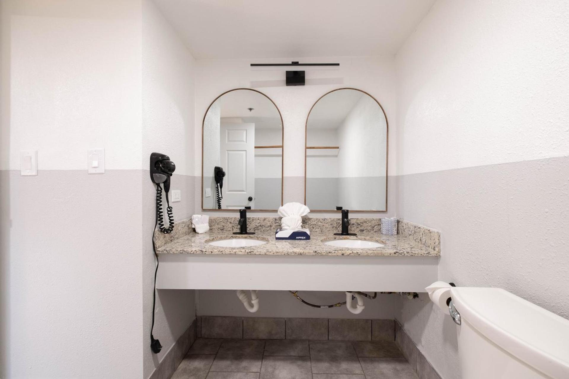 The Westerner - Extended Stay photo 43