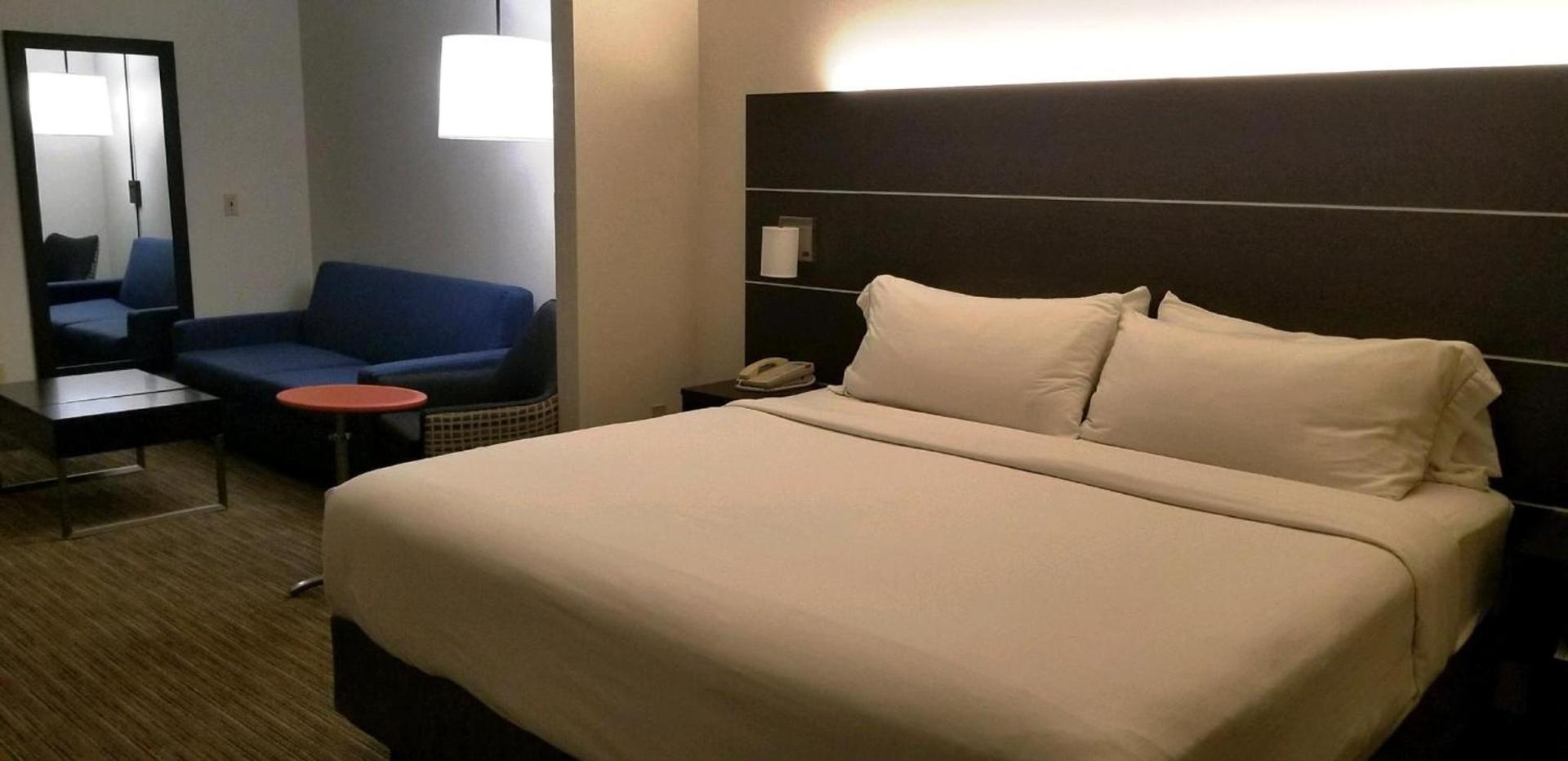 Holiday Inn Express Madera by IHG photo 27