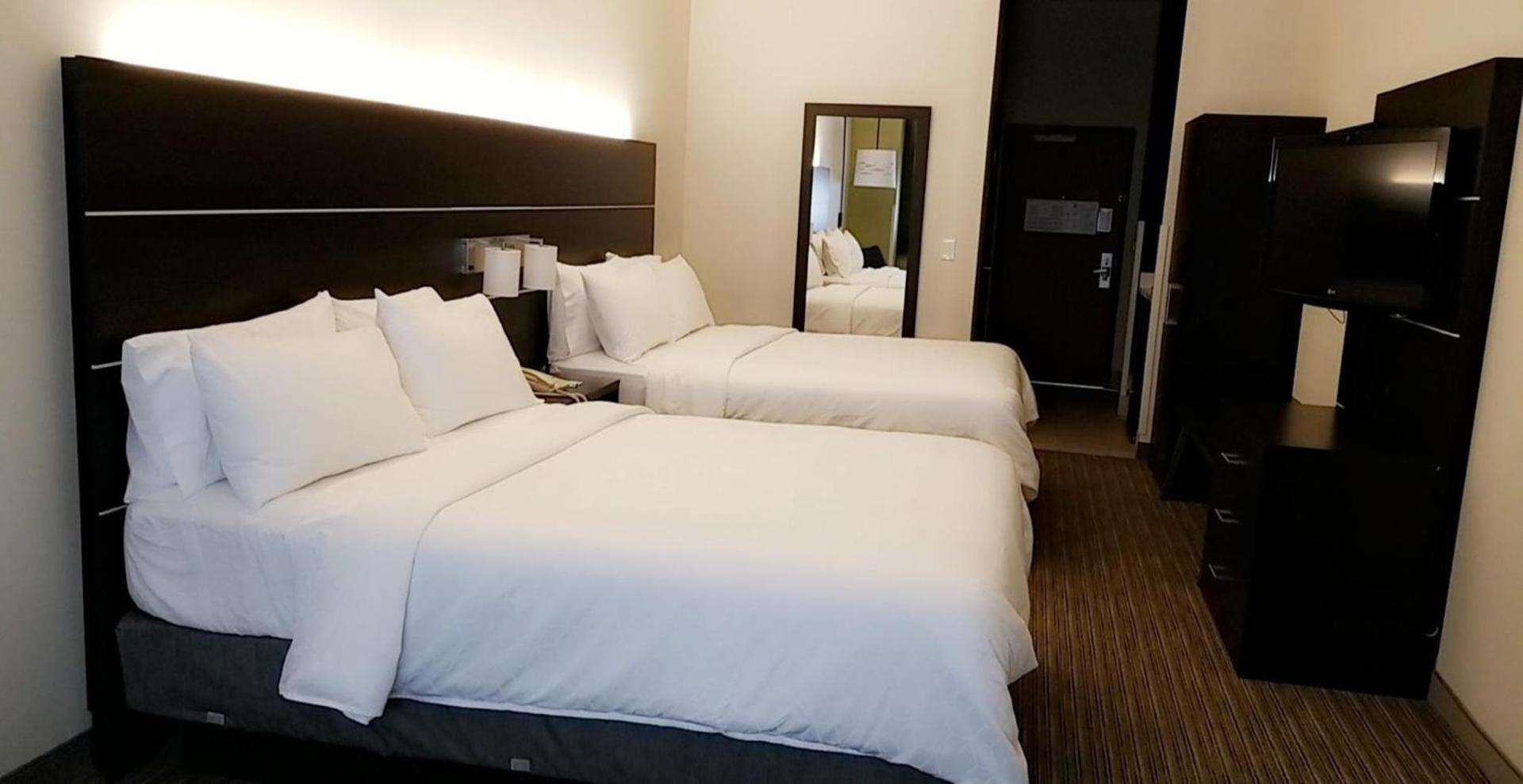 Holiday Inn Express Madera by IHG photo 30