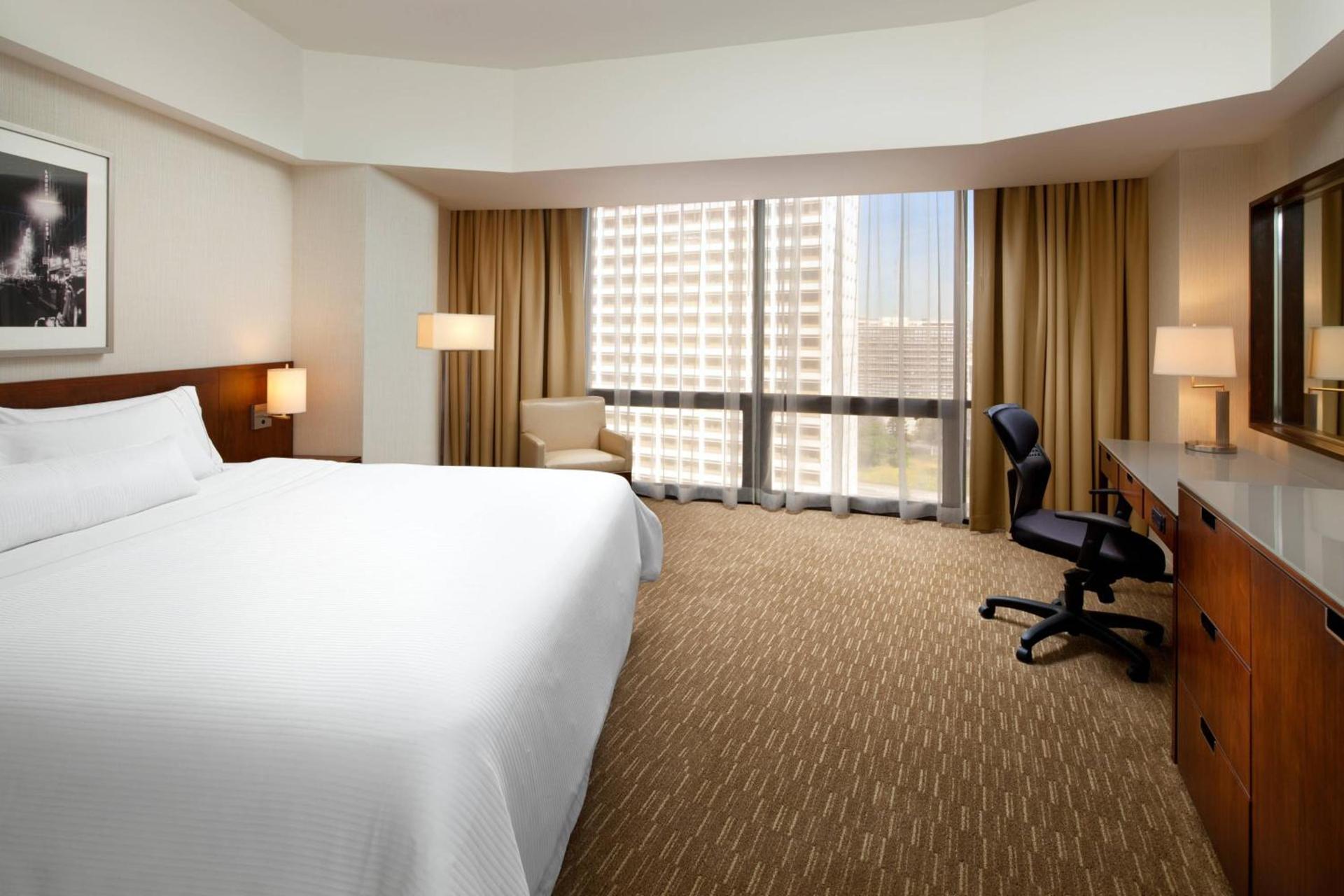 The Westin Bonaventure Hotel & Suites, Los Angeles photo 12