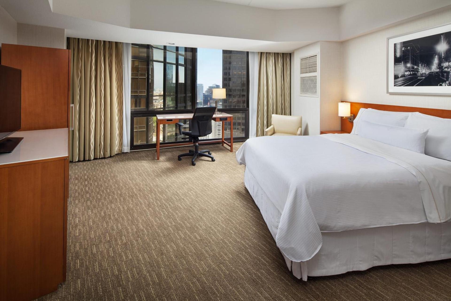 The Westin Bonaventure Hotel & Suites, Los Angeles photo 13