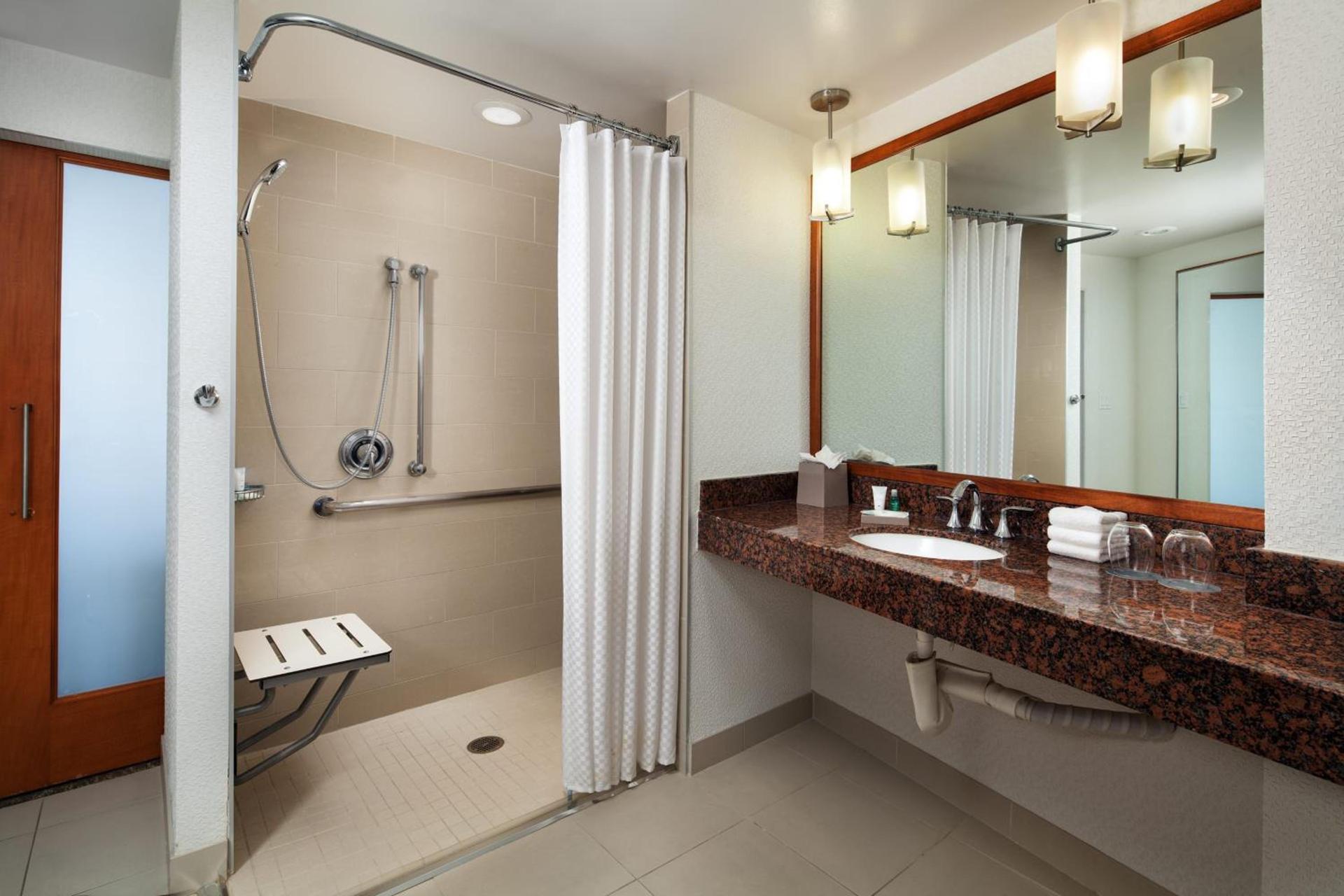 The Westin Bonaventure Hotel & Suites, Los Angeles photo 52
