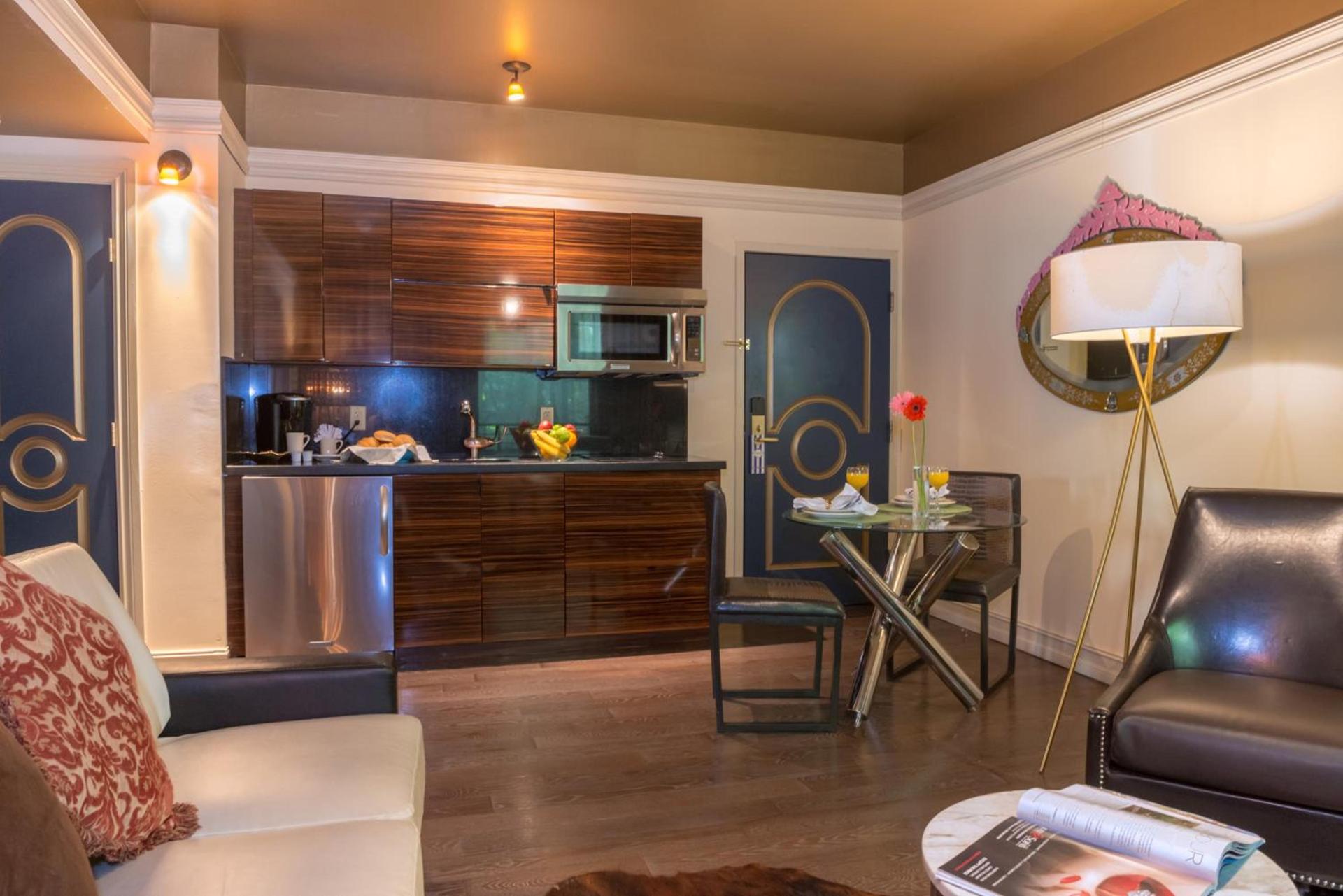 Riviera Suites photo 45