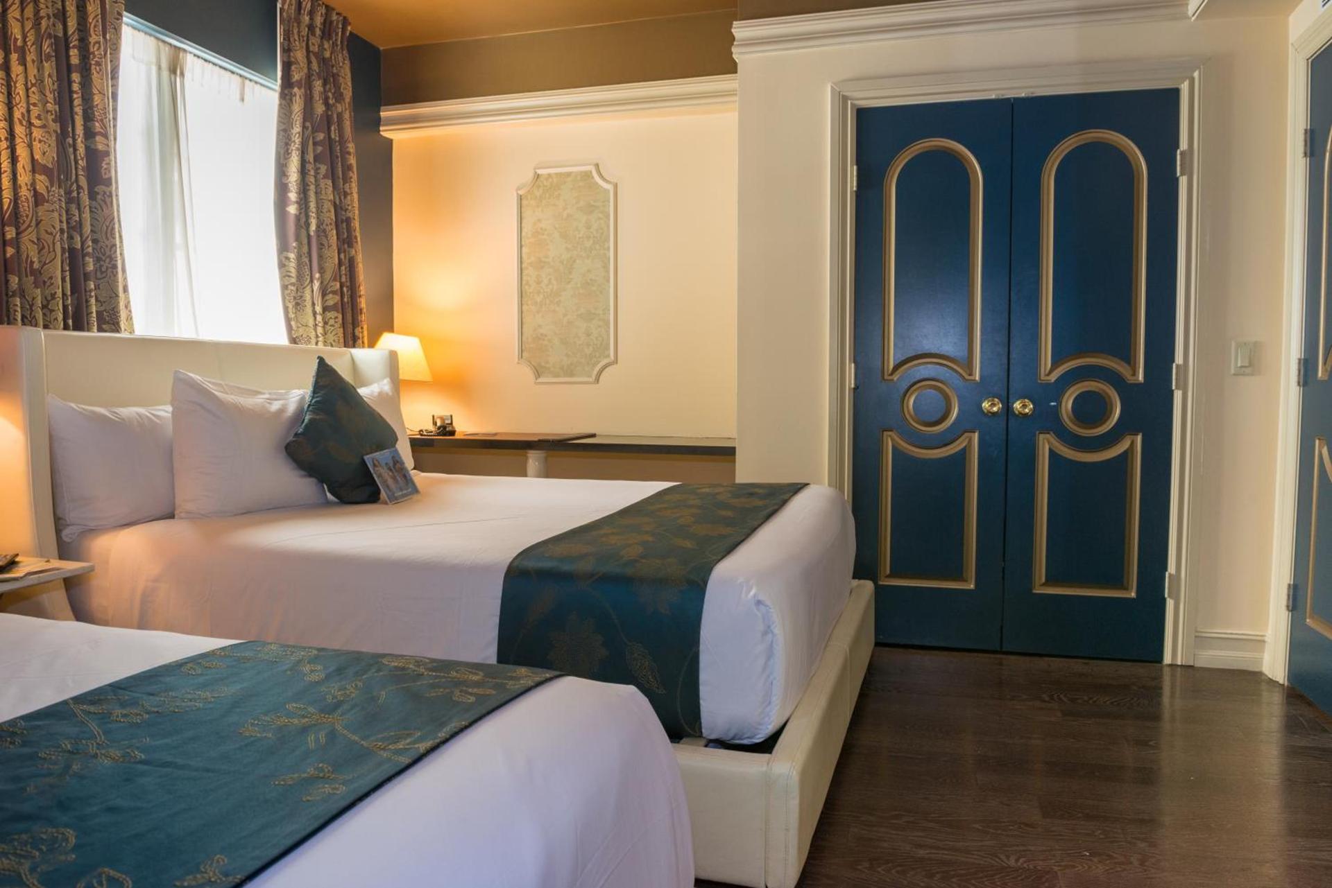 Riviera Suites photo 38