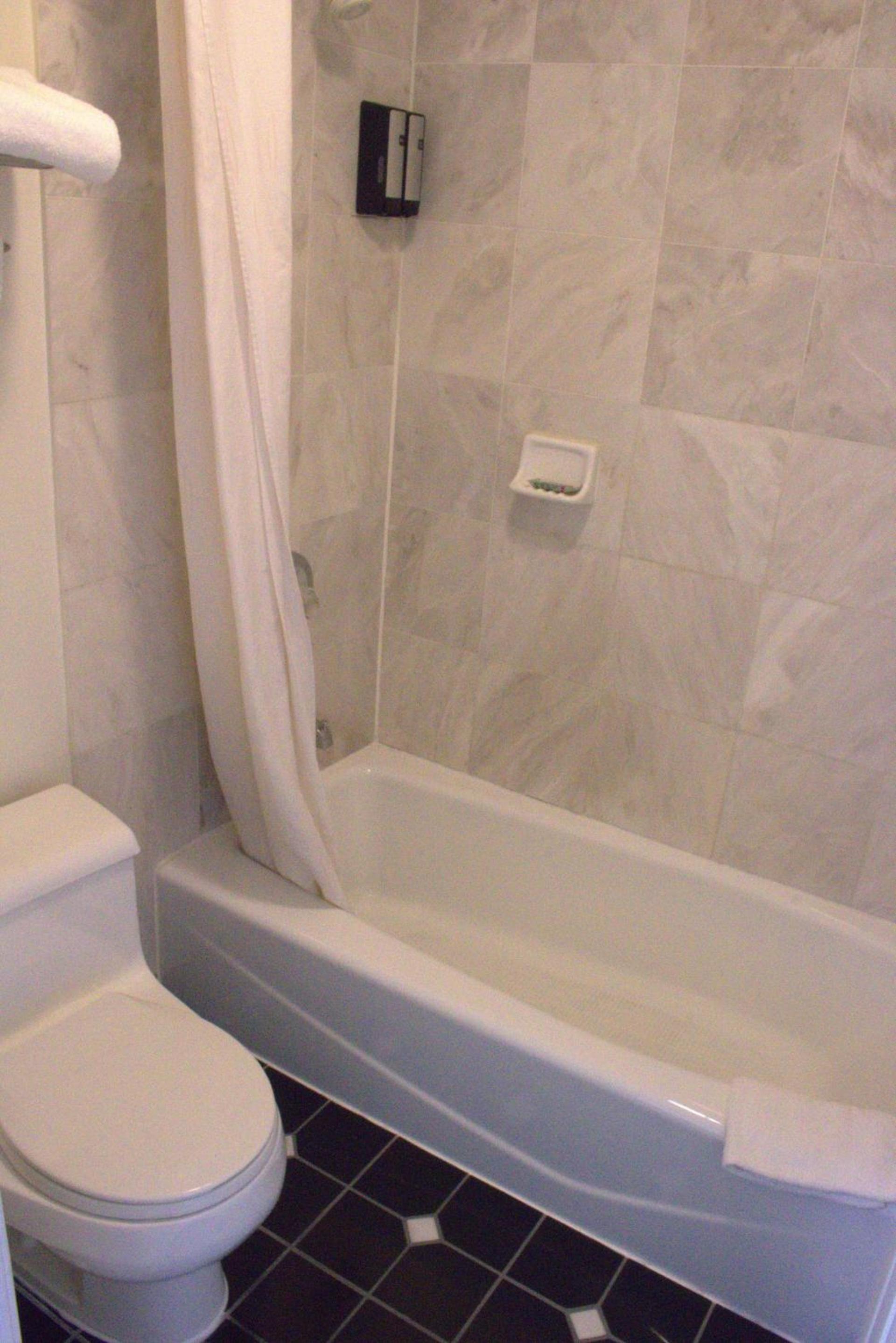 Discovery Inn photo 51