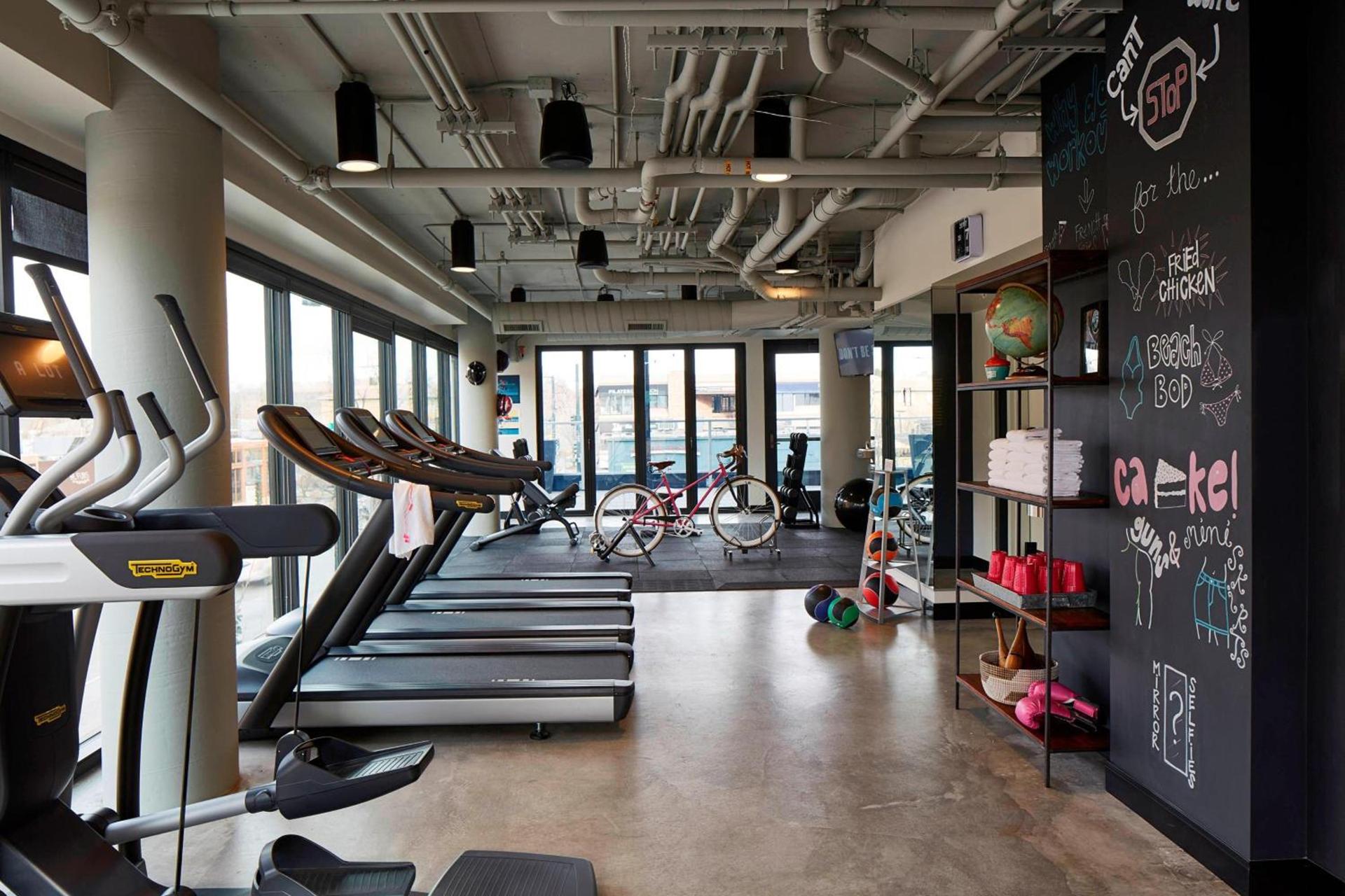 MOXY Denver Cherry Creek photo 66