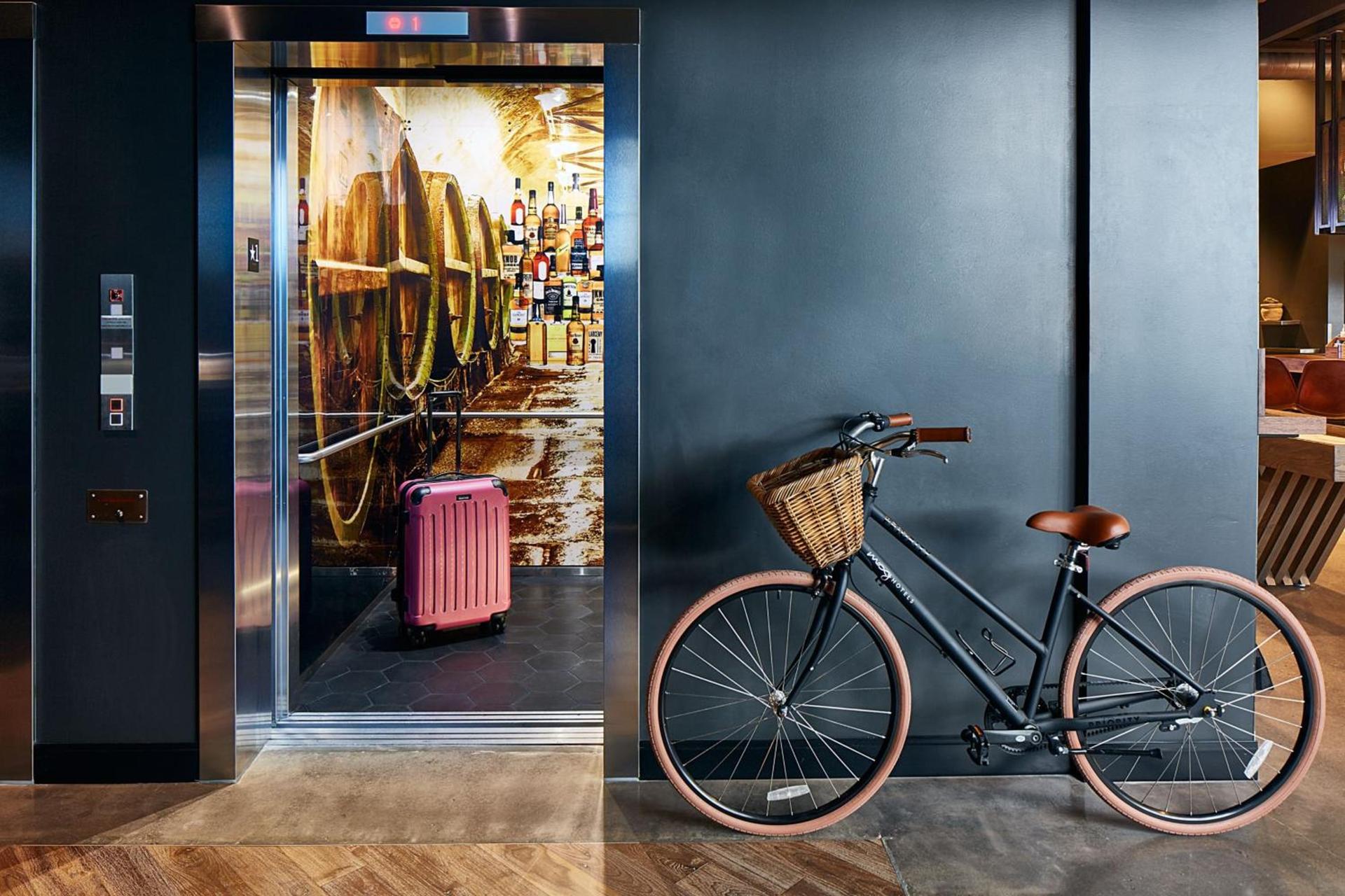 MOXY Denver Cherry Creek photo 14